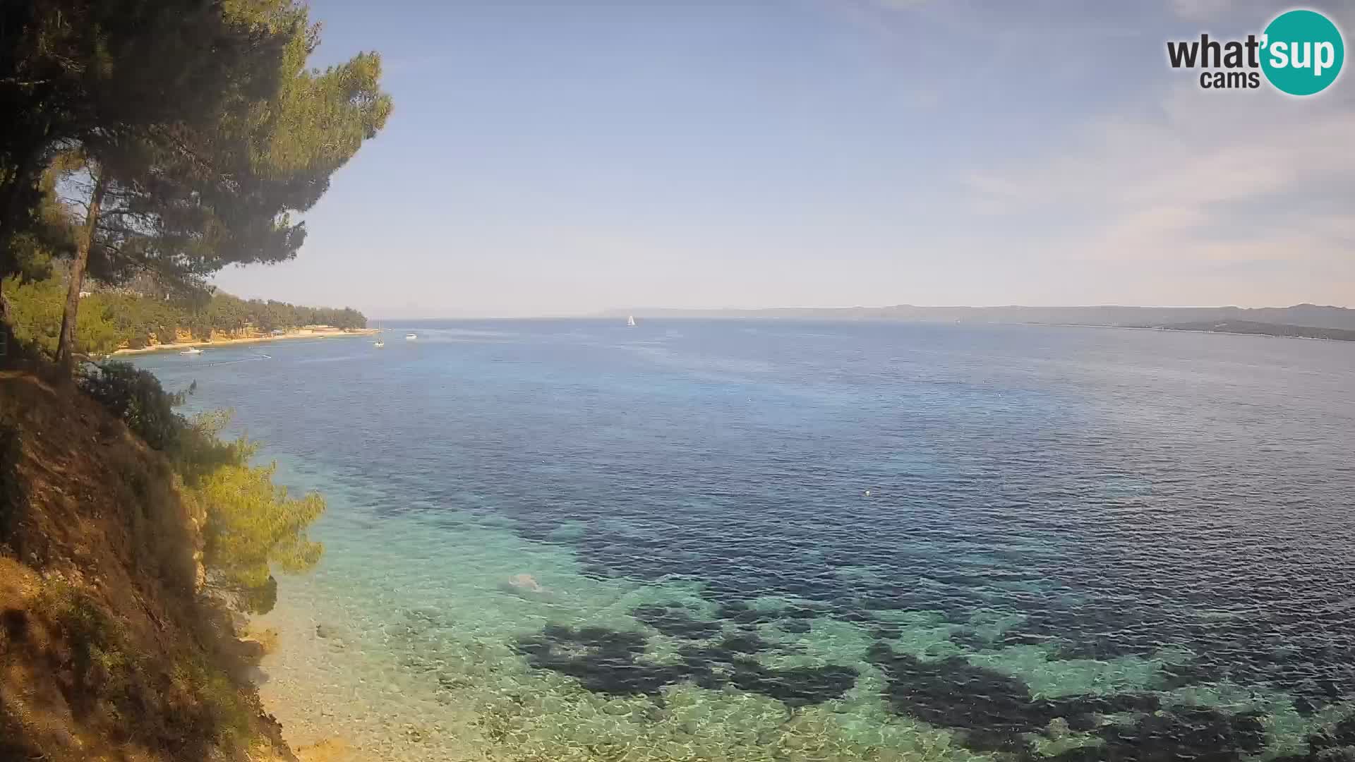 Spletna kamera Plaža Potočine Bol – Pogled v živo na plažo Borak, otok Brač