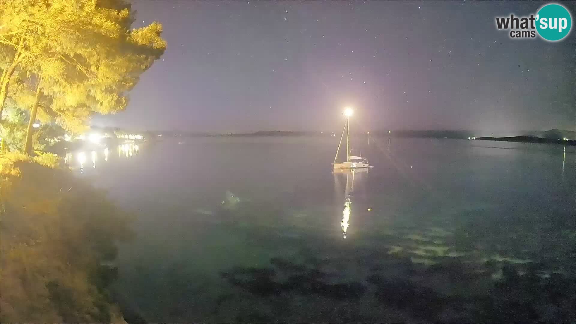 Webcam Spiaggia Potočine Bol – Vista live sulla spiaggia Borak, Isola di Brač