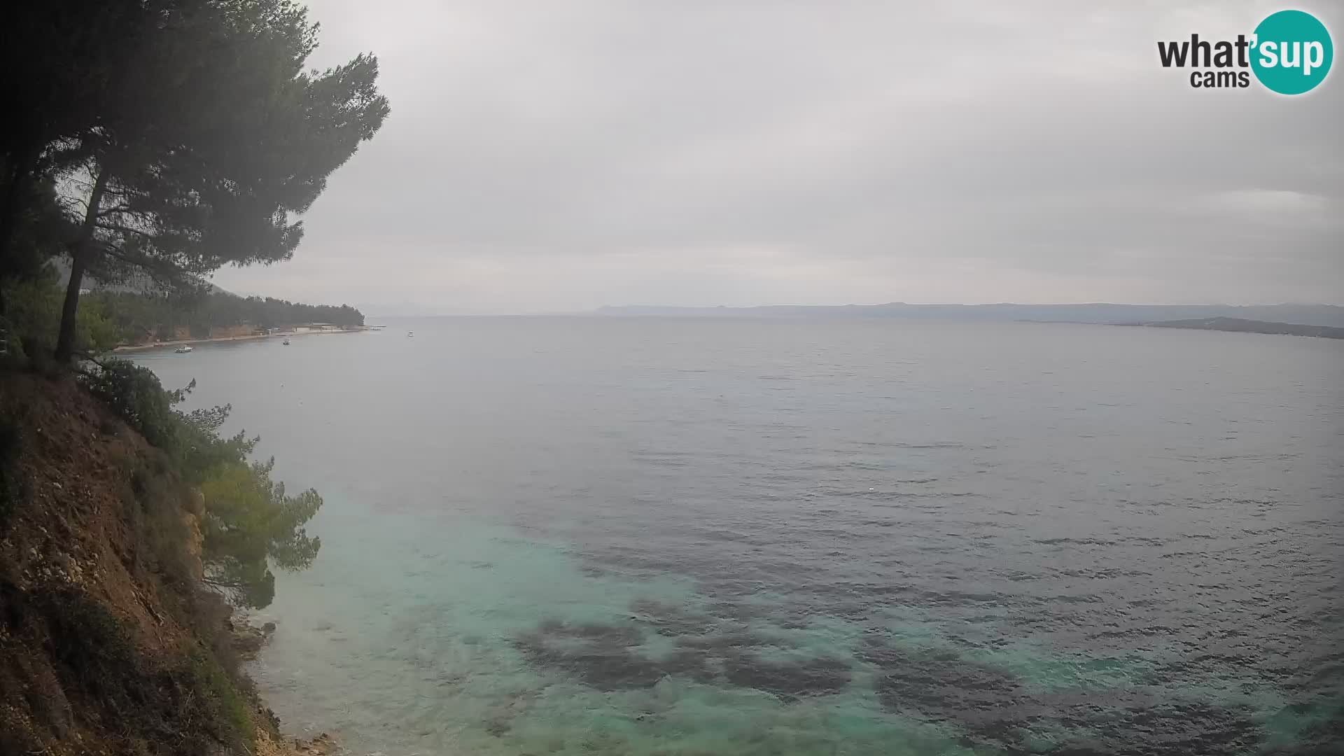 Spletna kamera Plaža Potočine Bol – Pogled v živo na plažo Borak, otok Brač