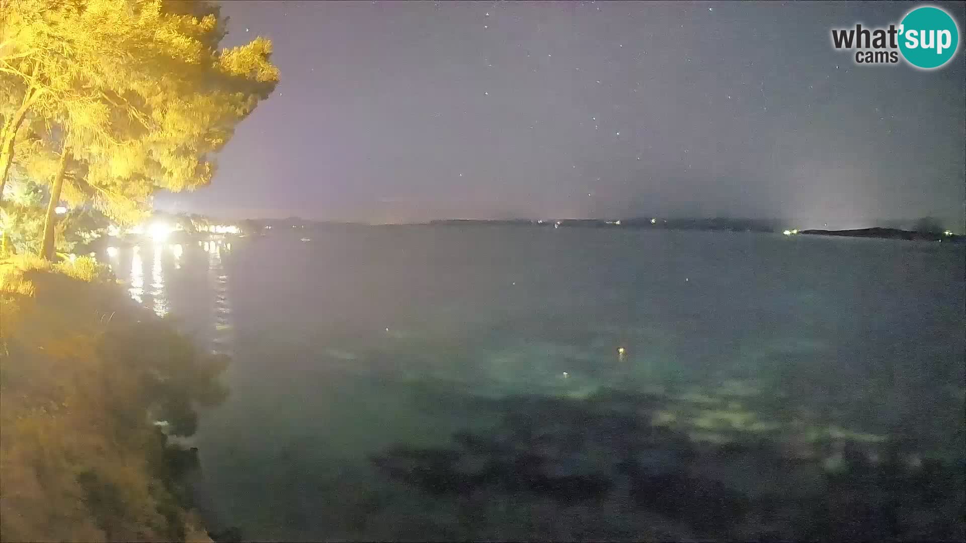 Webcam Spiaggia Potočine Bol – Vista live sulla spiaggia Borak, Isola di Brač