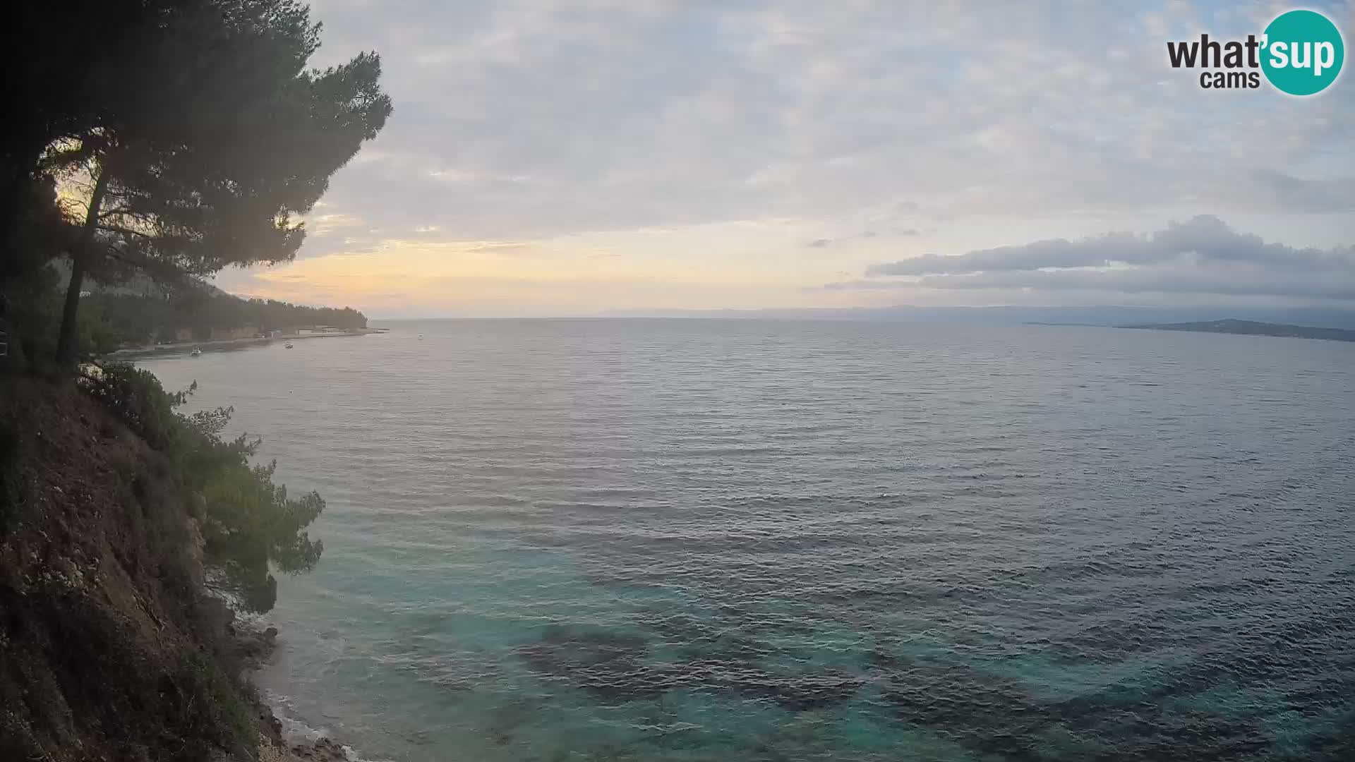 Spletna kamera Plaža Potočine Bol – Pogled v živo na plažo Borak, otok Brač