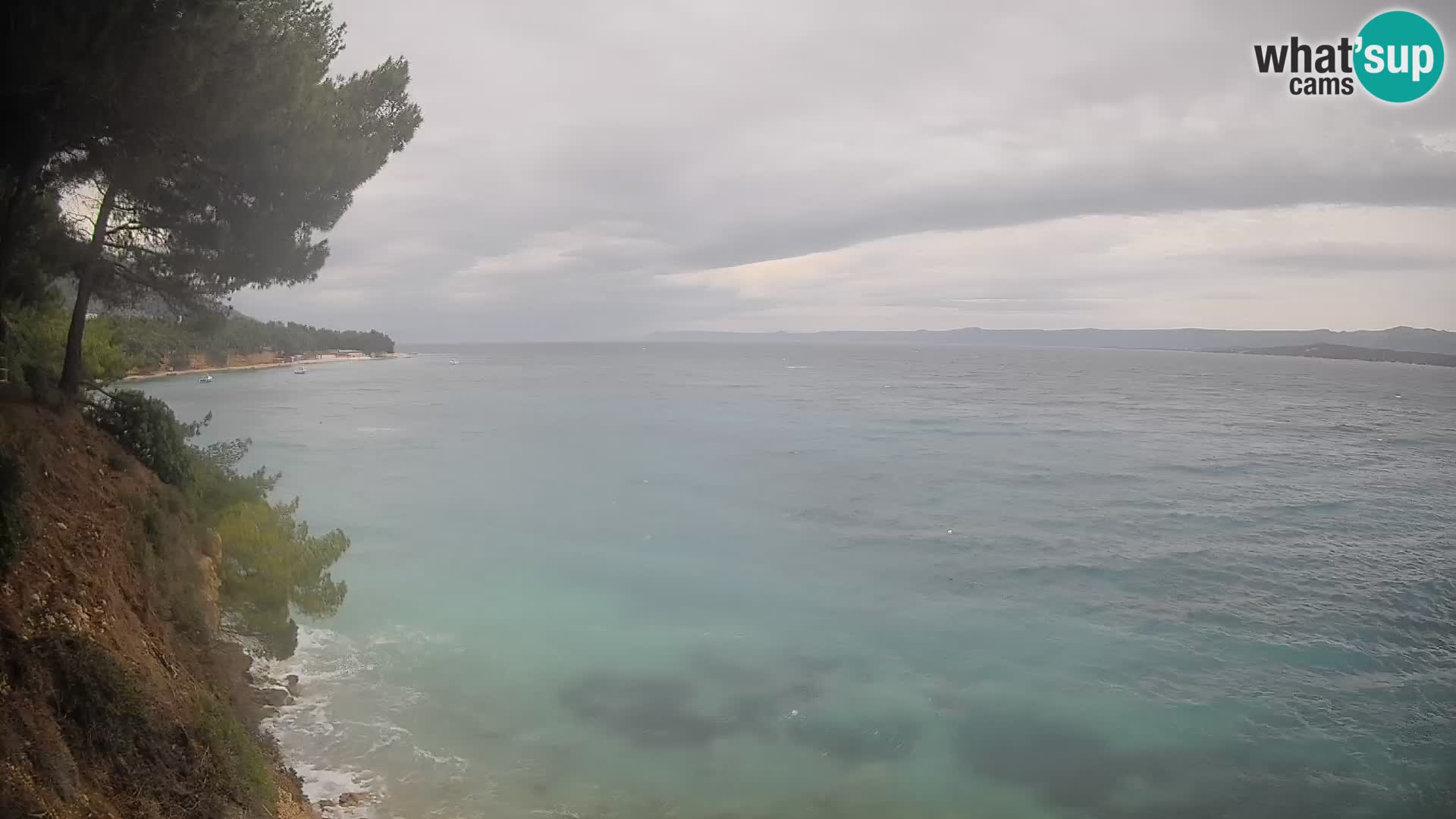 Spletna kamera Plaža Potočine Bol – Pogled v živo na plažo Borak, otok Brač