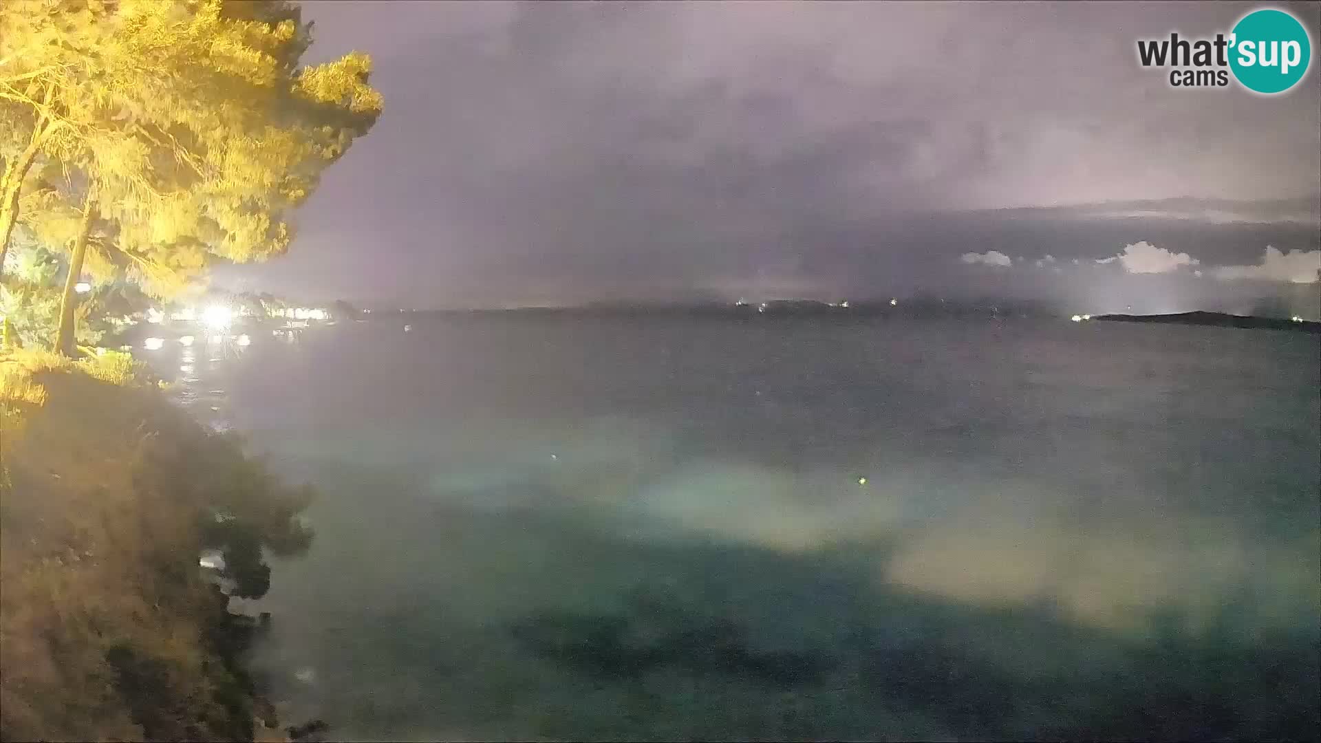 Web kamera Potočine Bol – Pogled uživo na plažu Borak, otok Brač