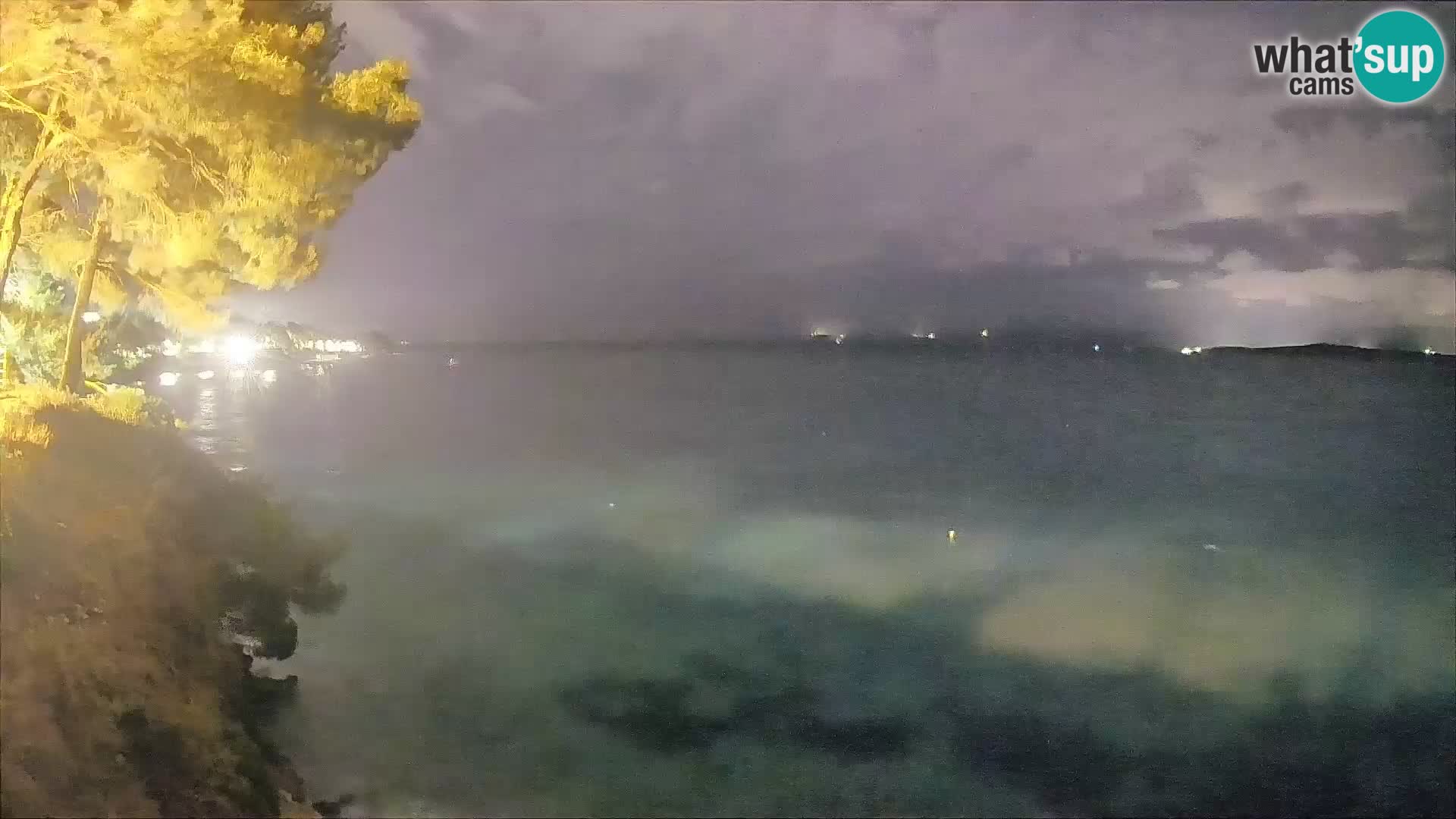 Web kamera Potočine Bol – Pogled uživo na plažu Borak, otok Brač