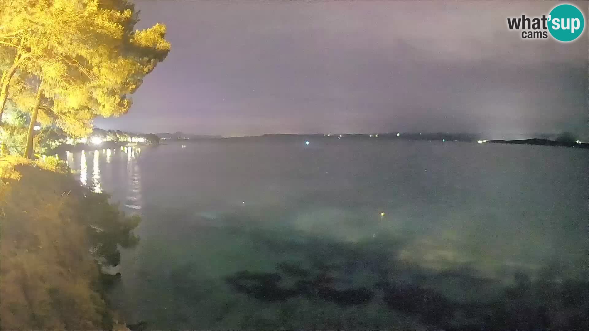 Web kamera Potočine Bol – Pogled uživo na plažu Borak, otok Brač