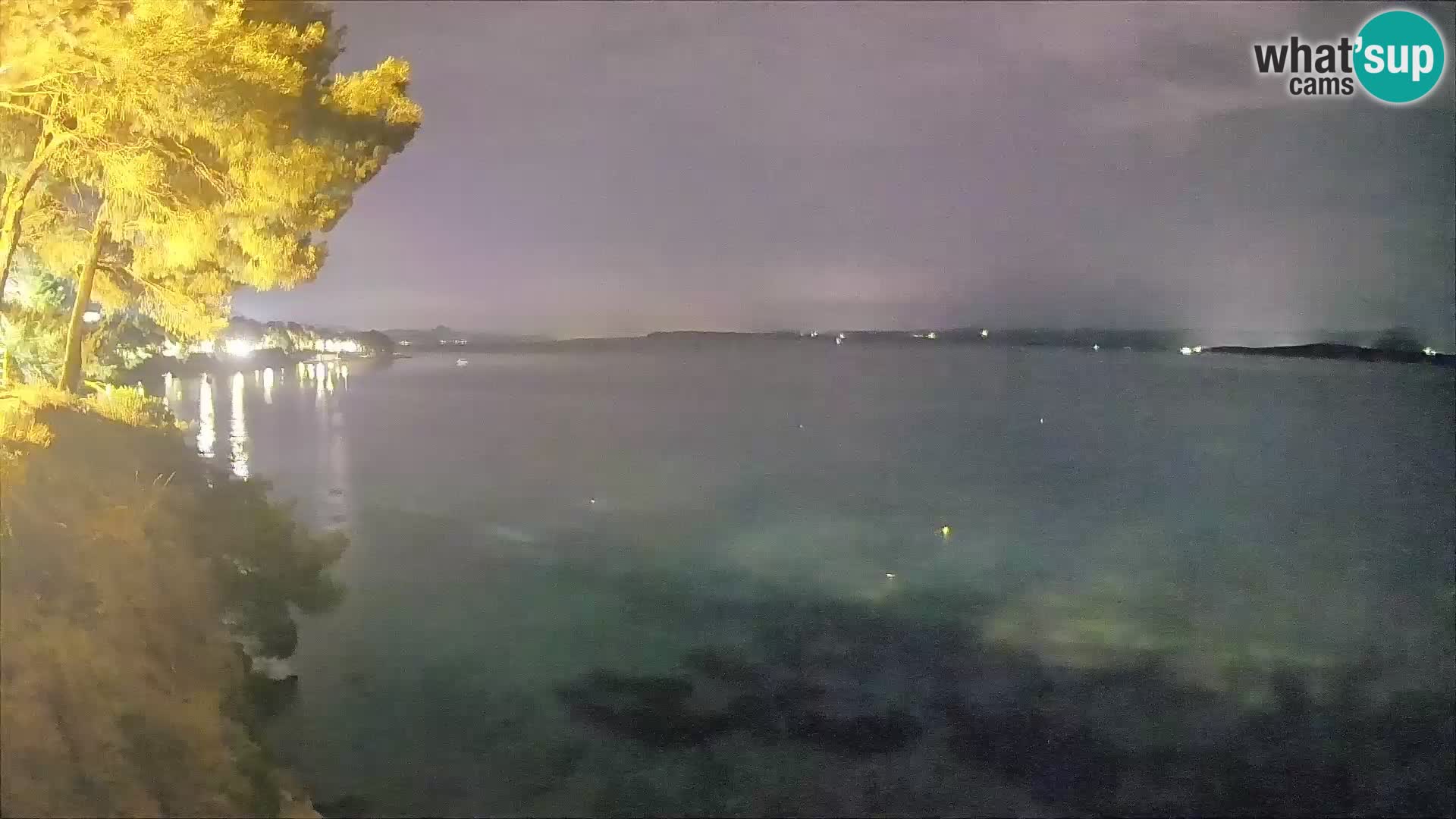 Webcam Spiaggia Potočine Bol – Vista live sulla spiaggia Borak, Isola di Brač