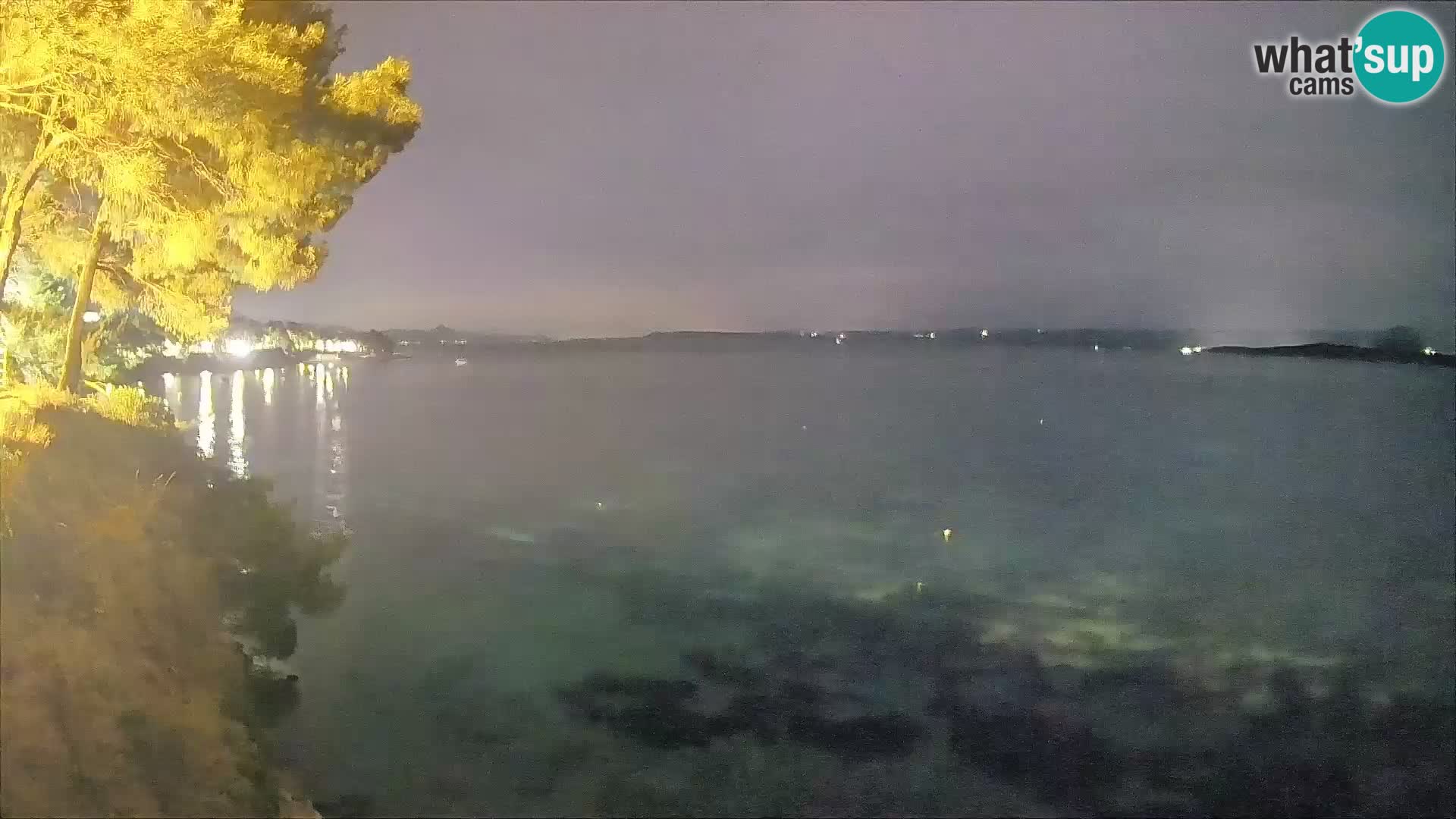 Webcam Spiaggia Potočine Bol – Vista live sulla spiaggia Borak, Isola di Brač