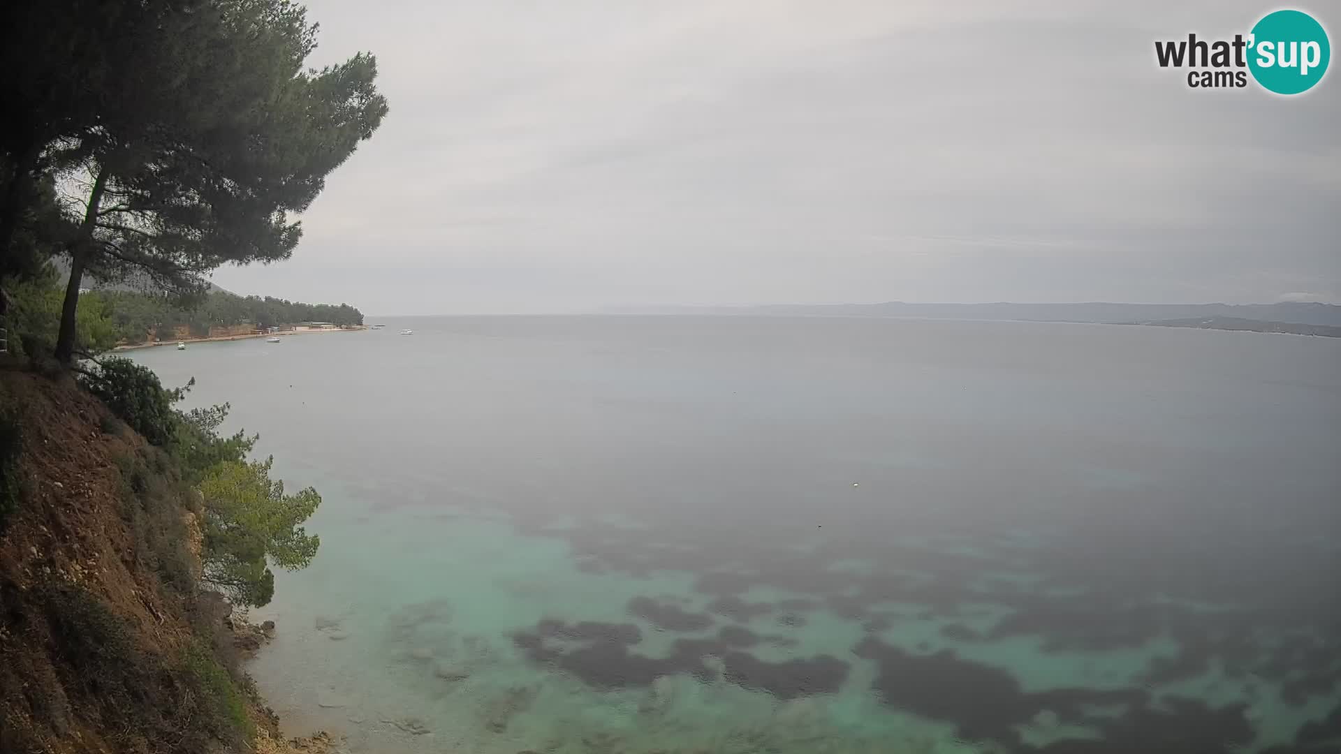 Spletna kamera Plaža Potočine Bol – Pogled v živo na plažo Borak, otok Brač