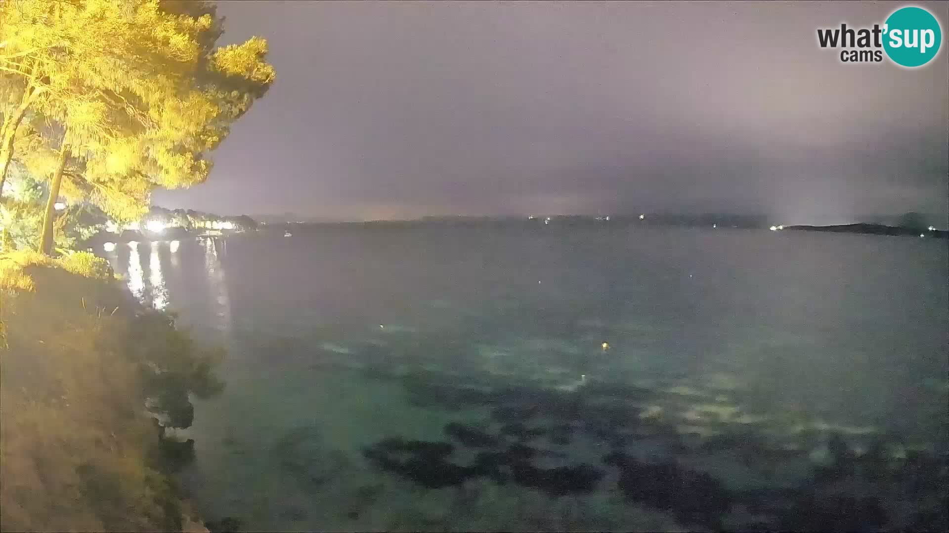 Webcam Spiaggia Potočine Bol – Vista live sulla spiaggia Borak, Isola di Brač