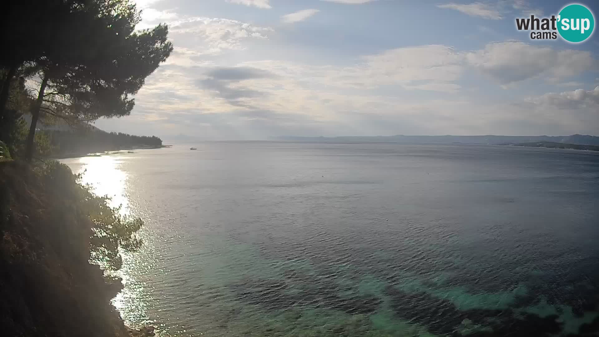 Spletna kamera Plaža Potočine Bol – Pogled v živo na plažo Borak, otok Brač