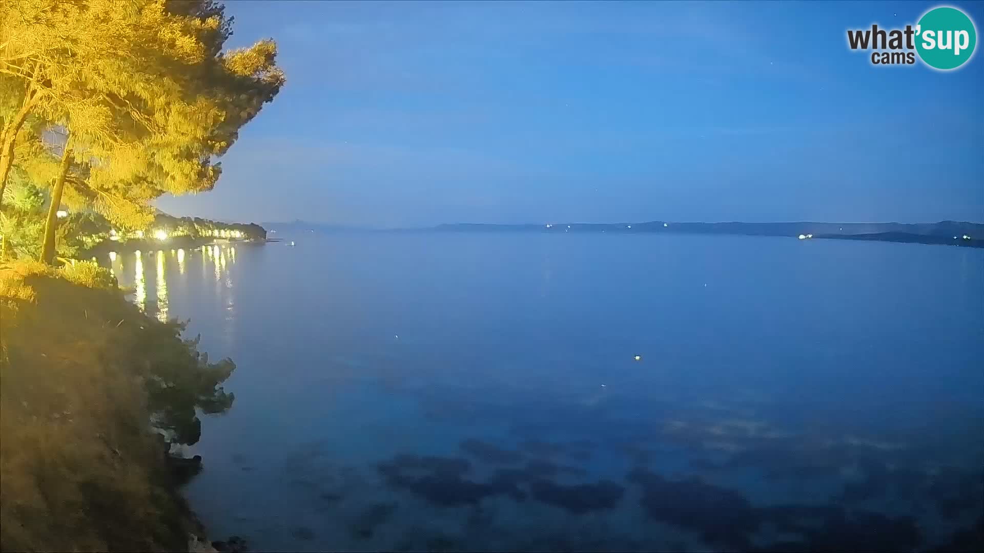 Spletna kamera Plaža Potočine Bol – Pogled v živo na plažo Borak, otok Brač