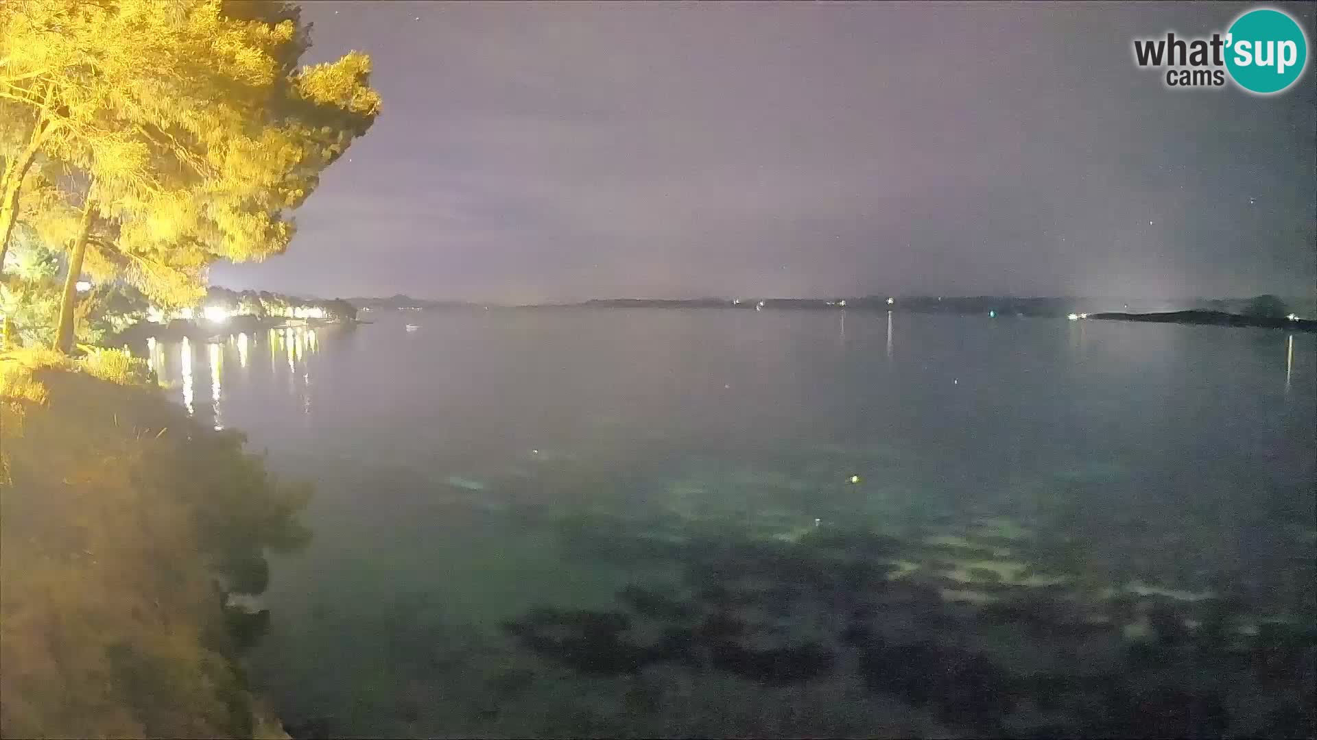 Webcam Spiaggia Potočine Bol – Vista live sulla spiaggia Borak, Isola di Brač