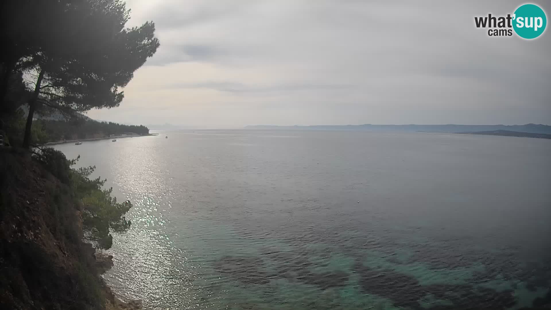 Spletna kamera Plaža Potočine Bol – Pogled v živo na plažo Borak, otok Brač