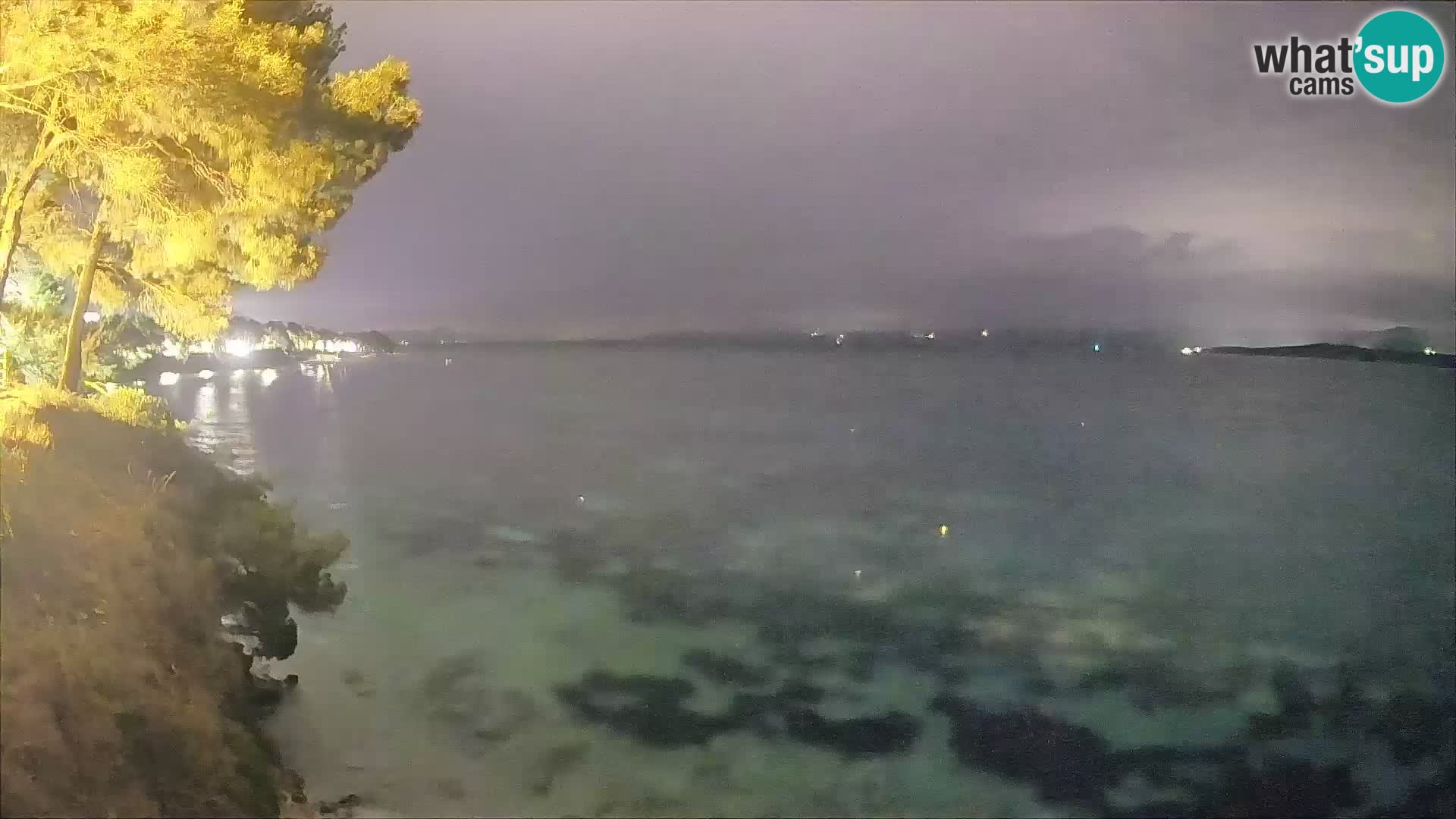 Webcam Spiaggia Potočine Bol – Vista live sulla spiaggia Borak, Isola di Brač