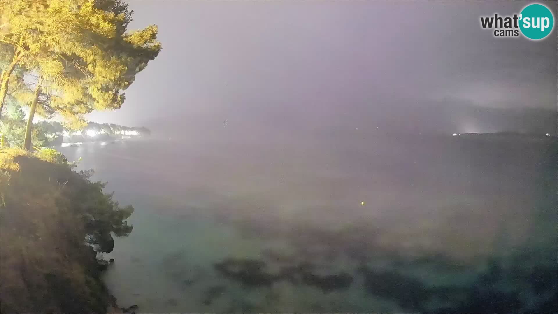 Web kamera Potočine Bol – Pogled uživo na plažu Borak, otok Brač