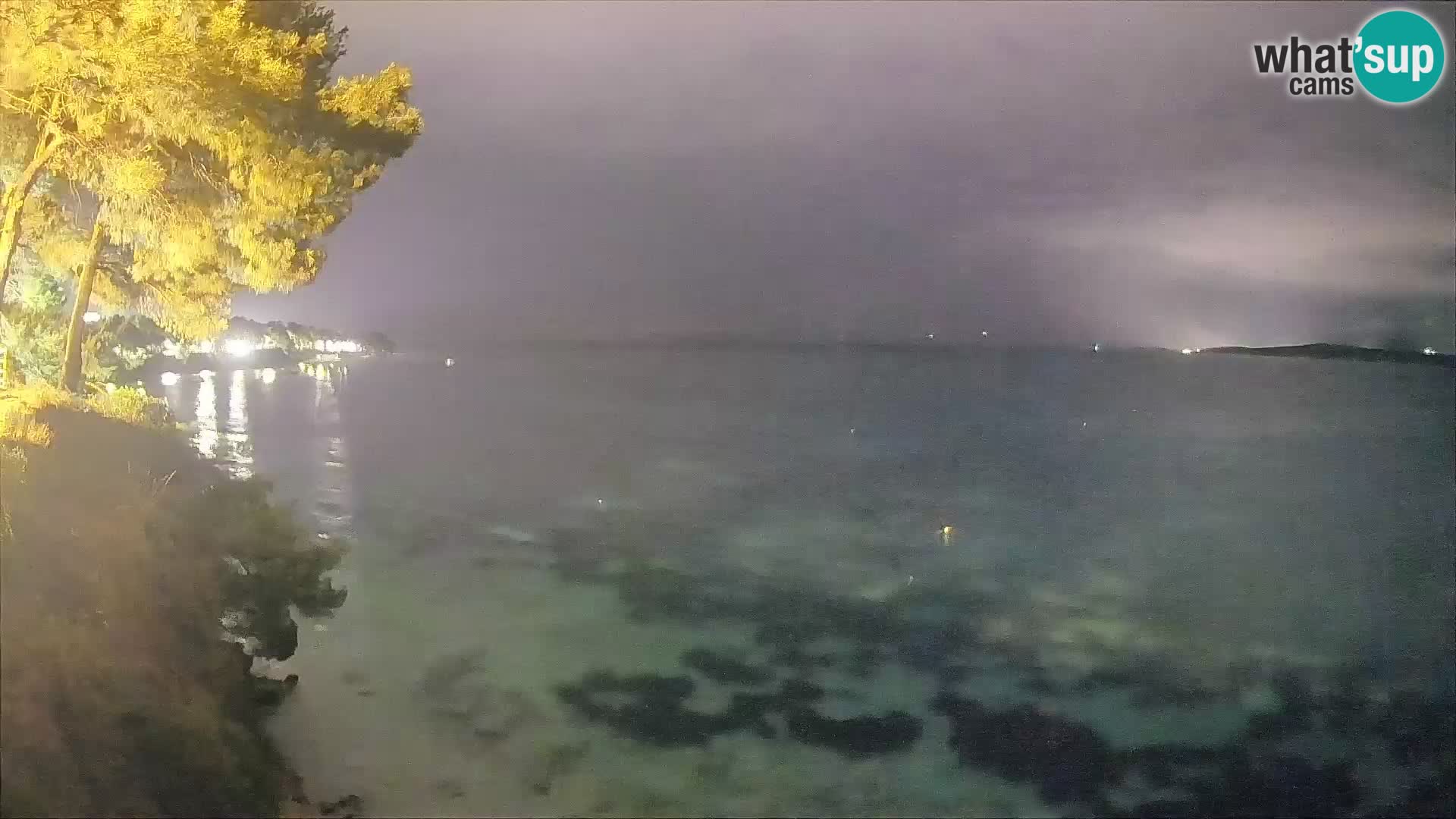 Web kamera Potočine Bol – Pogled uživo na plažu Borak, otok Brač