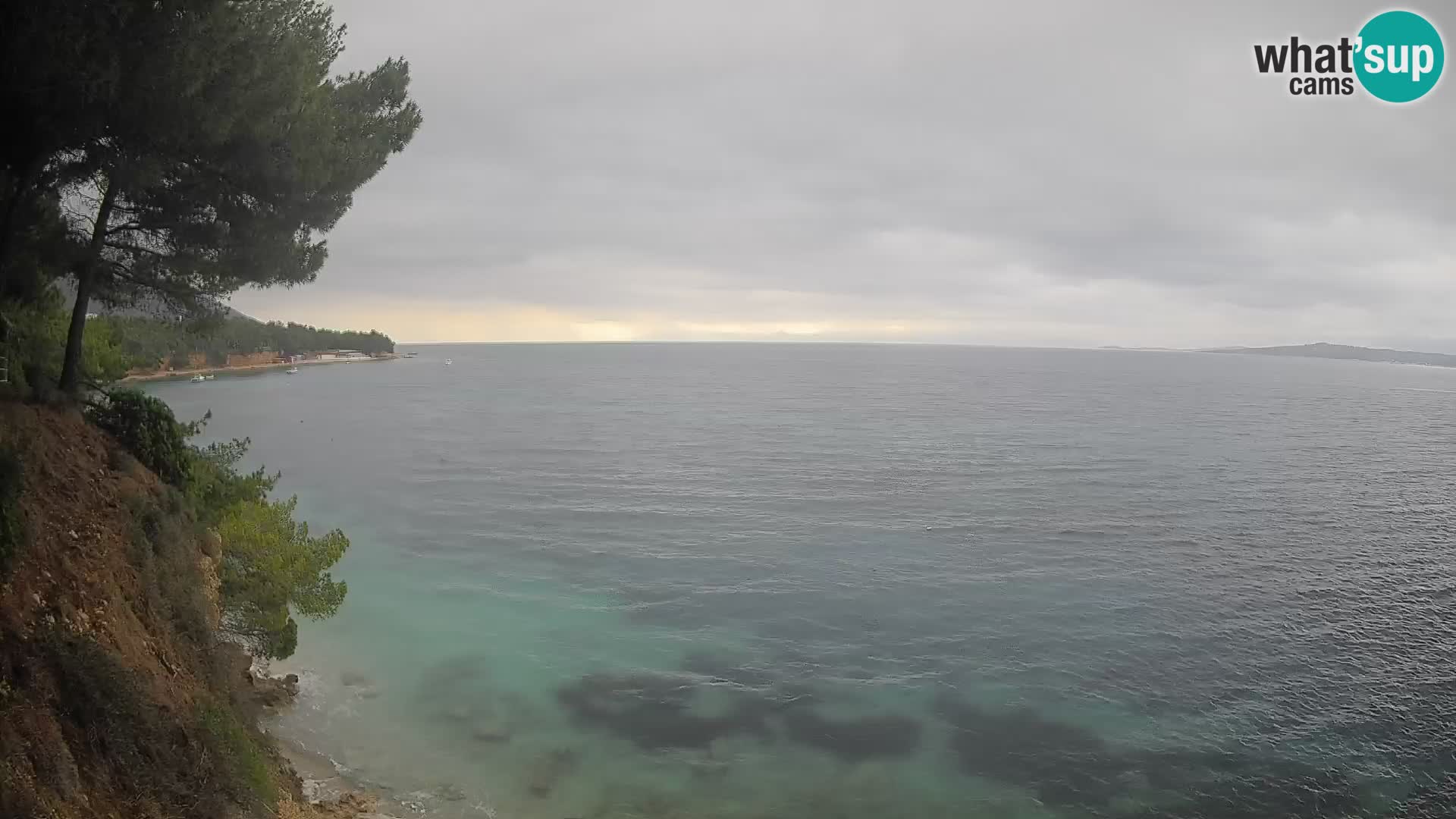 Spletna kamera Plaža Potočine Bol – Pogled v živo na plažo Borak, otok Brač
