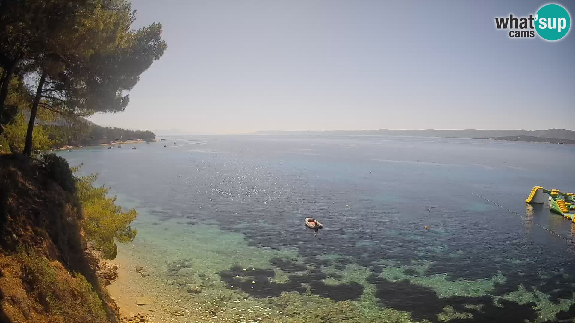 Spletna kamera Plaža Potočine Bol – Pogled v živo na plažo Borak, otok Brač