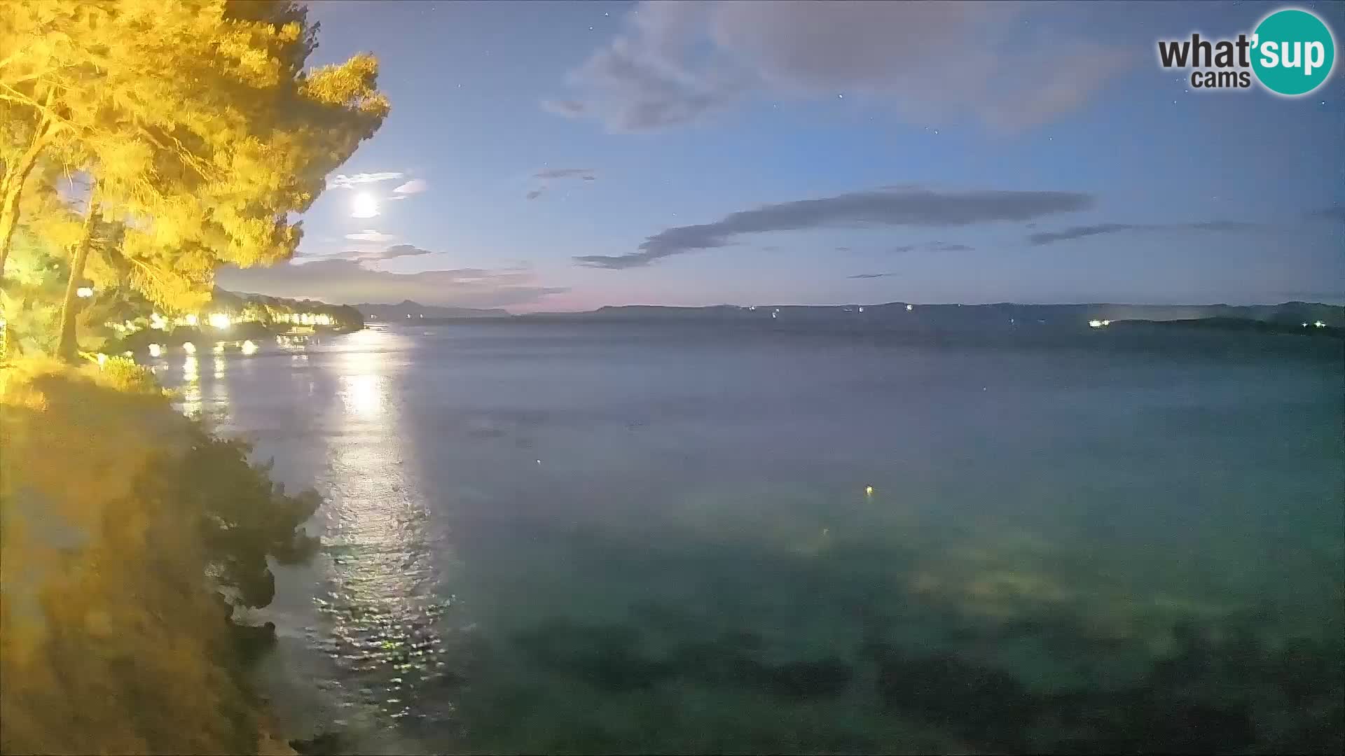Web kamera Potočine Bol – Pogled uživo na plažu Borak, otok Brač