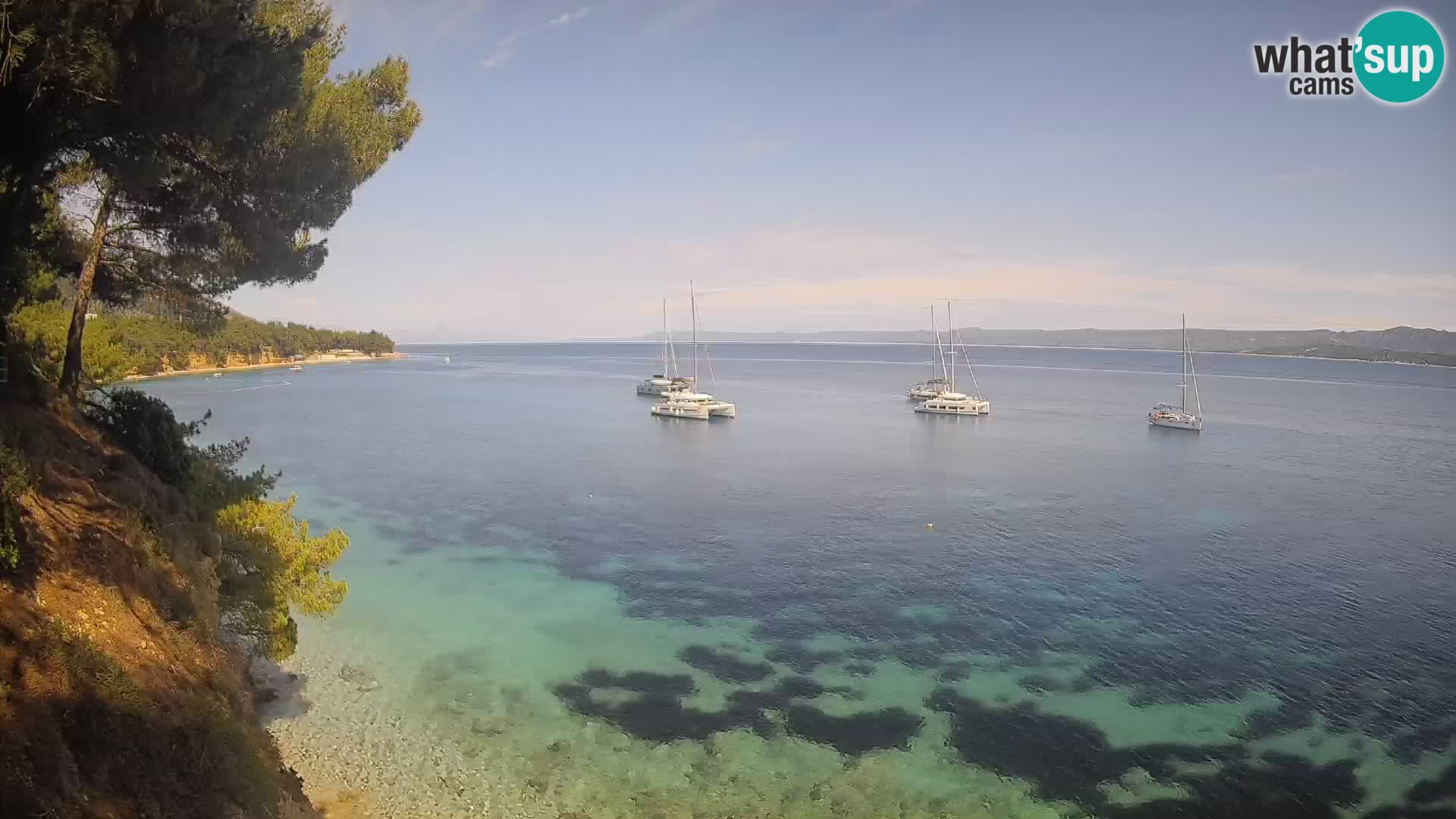 Spletna kamera Plaža Potočine Bol – Pogled v živo na plažo Borak, otok Brač