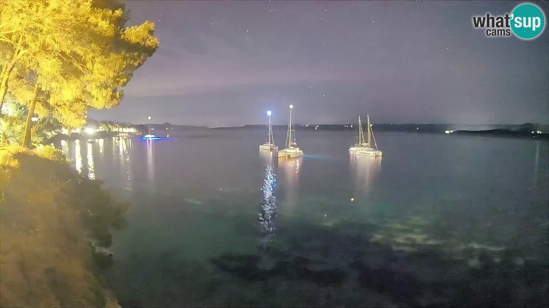 Web kamera Potočine Bol – Pogled uživo na plažu Borak, otok Brač