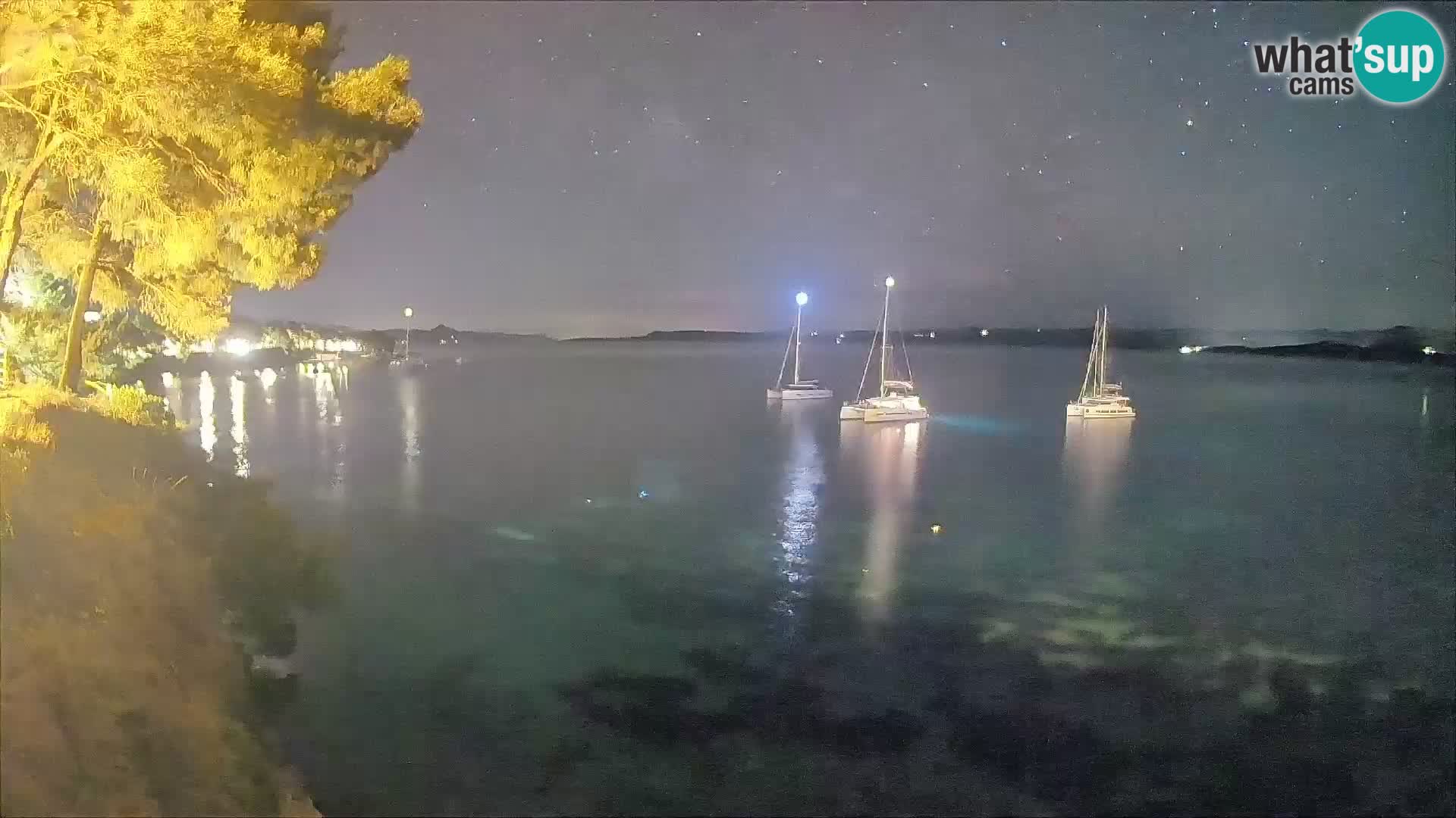 Webcam Spiaggia Potočine Bol – Vista live sulla spiaggia Borak, Isola di Brač