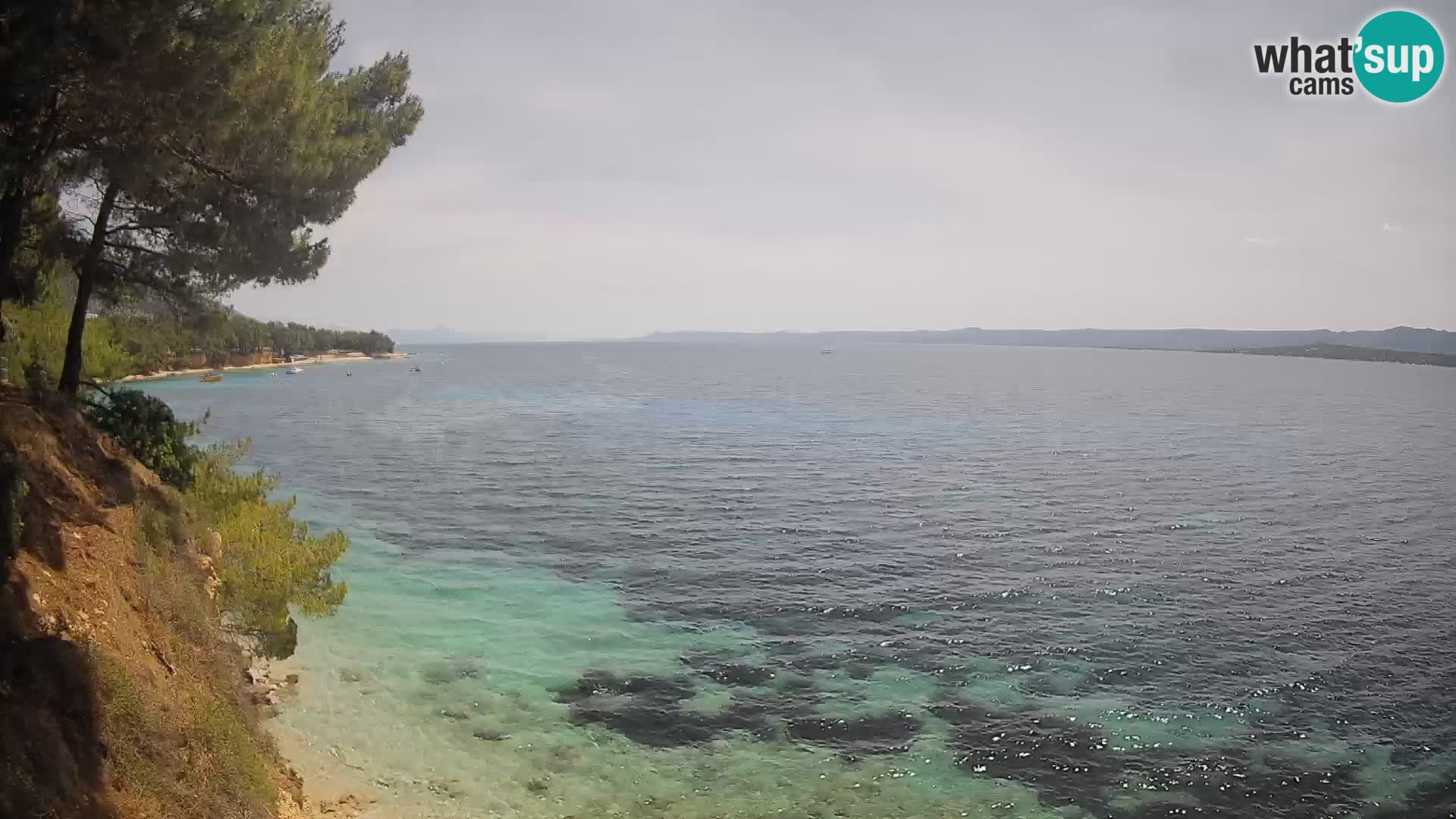 Spletna kamera Plaža Potočine Bol – Pogled v živo na plažo Borak, otok Brač