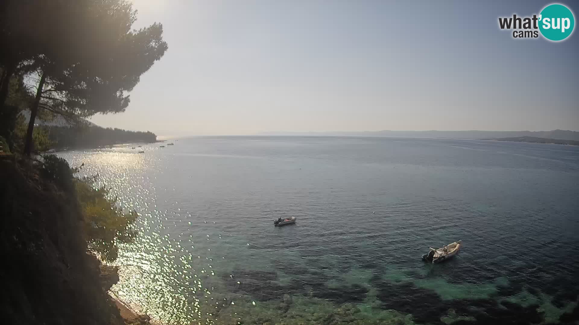 Spletna kamera Plaža Potočine Bol – Pogled v živo na plažo Borak, otok Brač