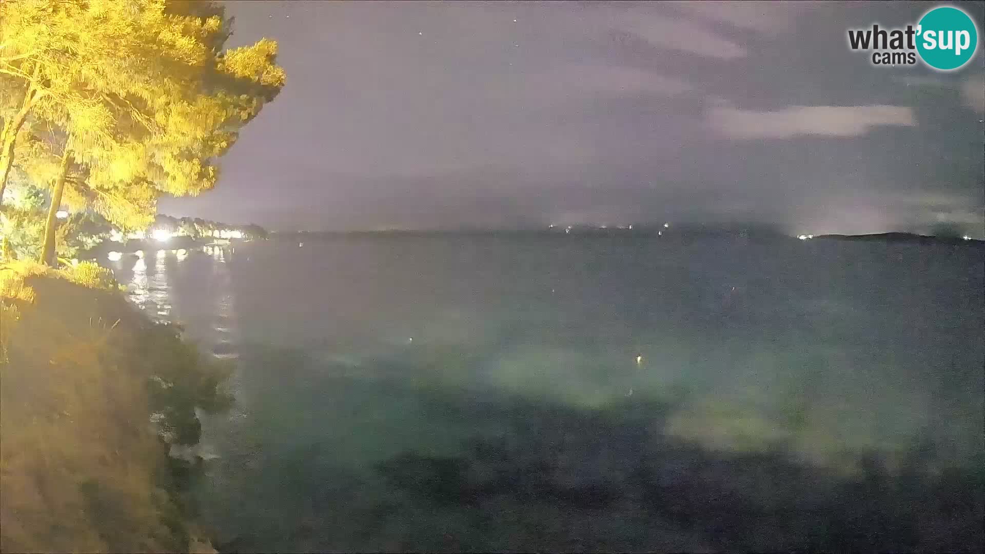 Web kamera Potočine Bol – Pogled uživo na plažu Borak, otok Brač