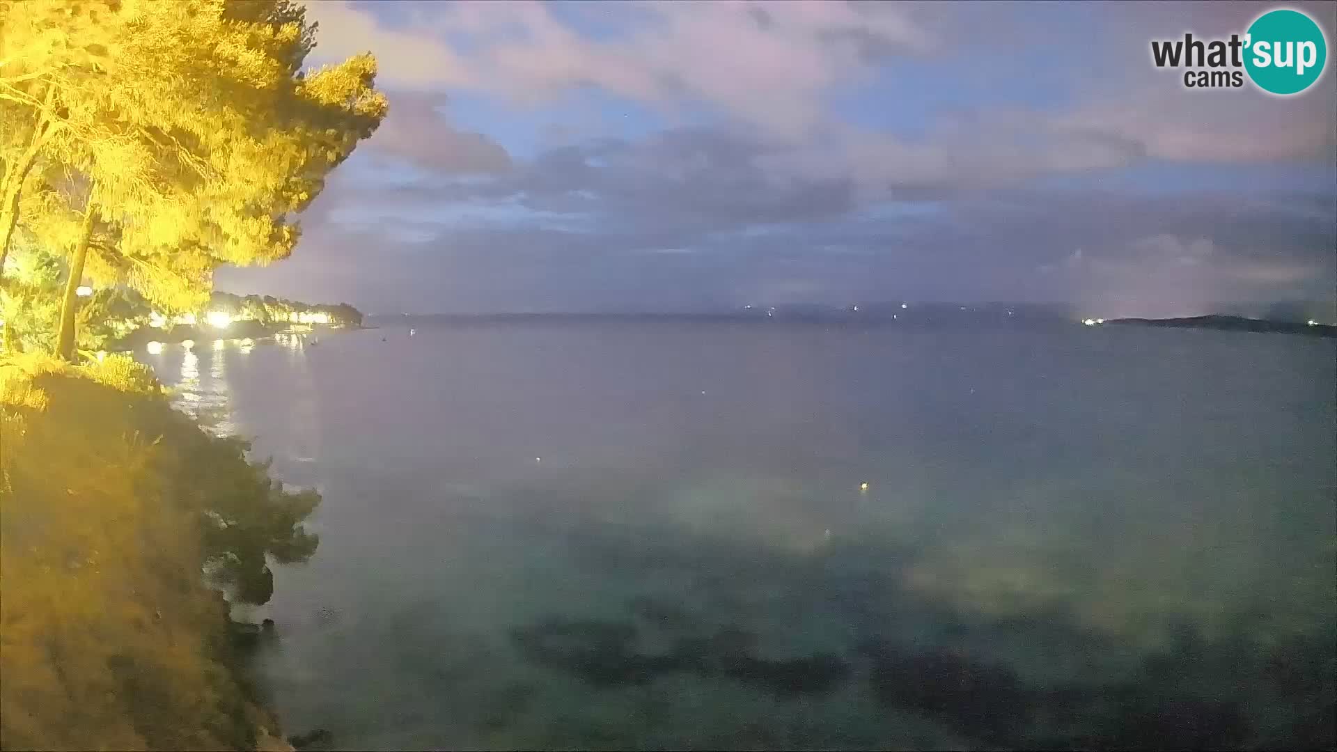 Web kamera Potočine Bol – Pogled uživo na plažu Borak, otok Brač