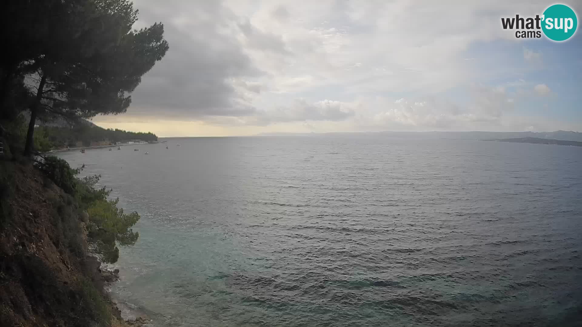 Spletna kamera Plaža Potočine Bol – Pogled v živo na plažo Borak, otok Brač