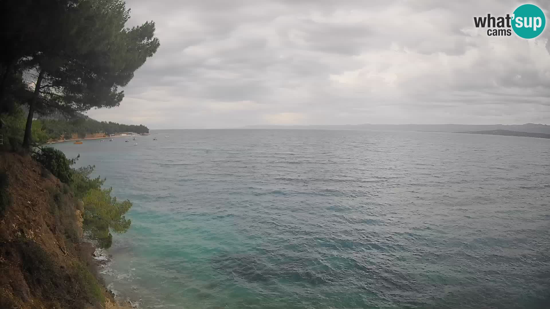 Spletna kamera Plaža Potočine Bol – Pogled v živo na plažo Borak, otok Brač