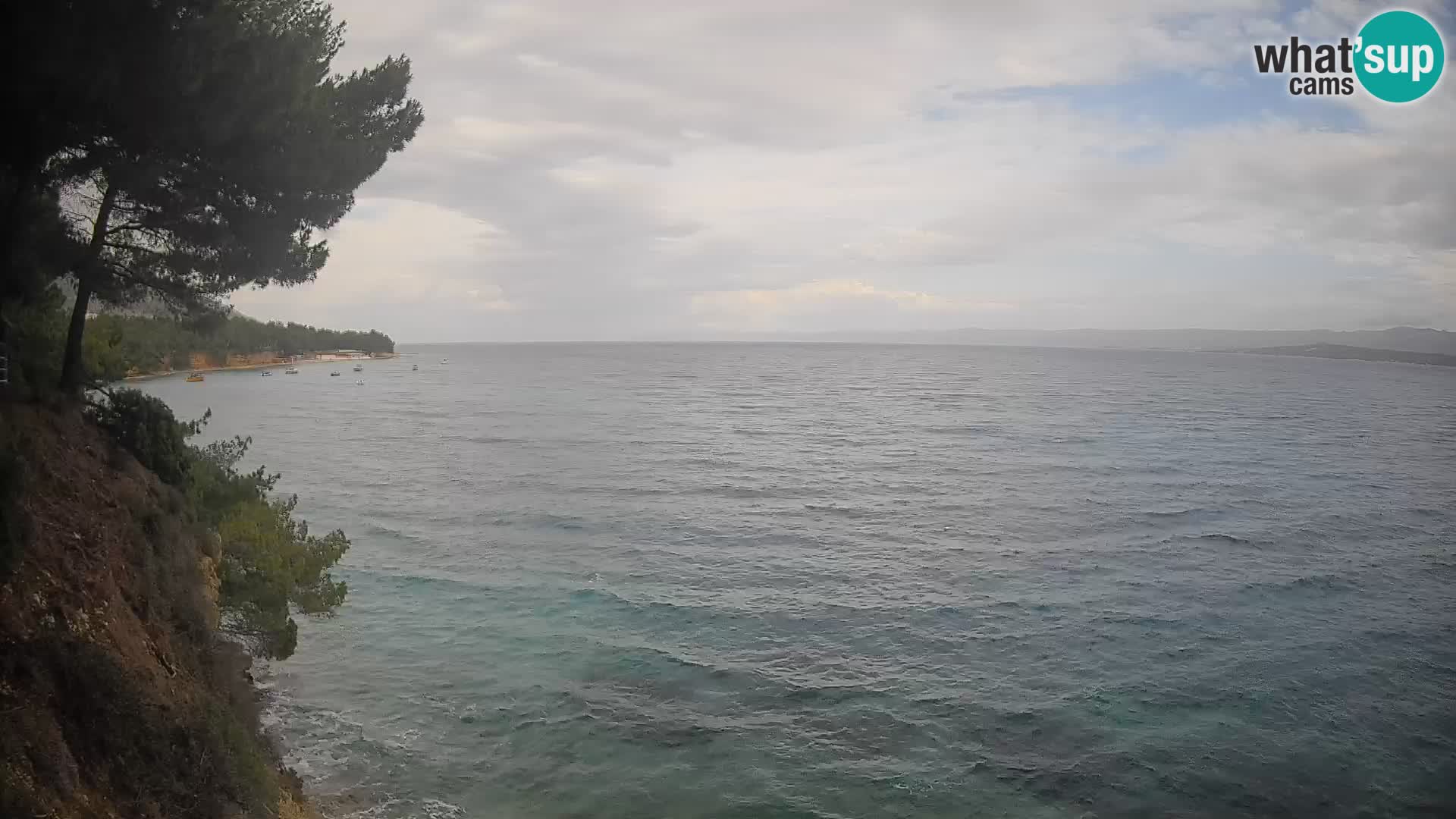 Spletna kamera Plaža Potočine Bol – Pogled v živo na plažo Borak, otok Brač