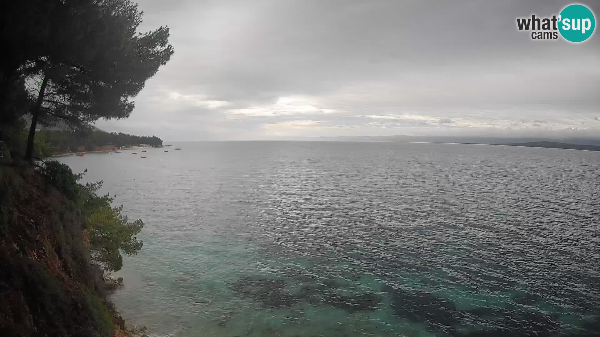 Spletna kamera Plaža Potočine Bol – Pogled v živo na plažo Borak, otok Brač