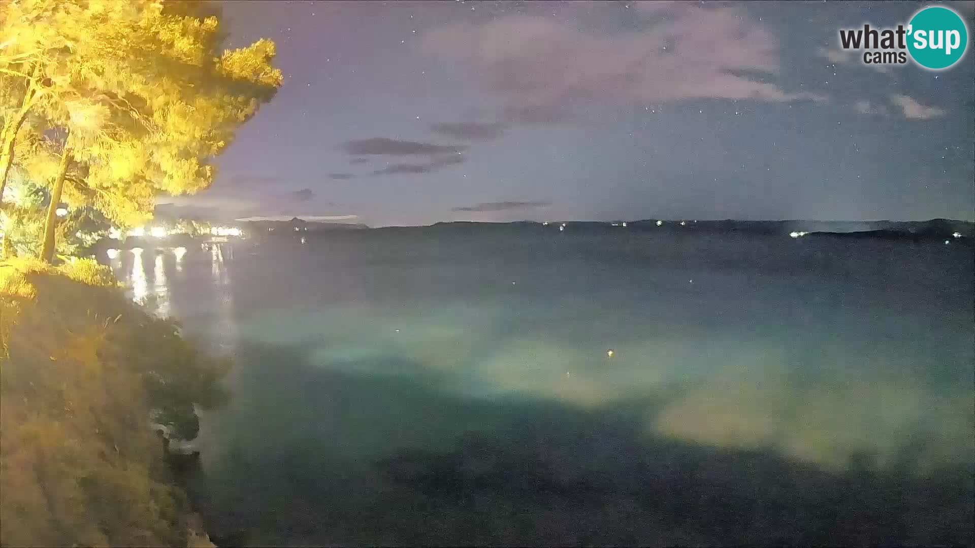 Spletna kamera Plaža Potočine Bol – Pogled v živo na plažo Borak, otok Brač