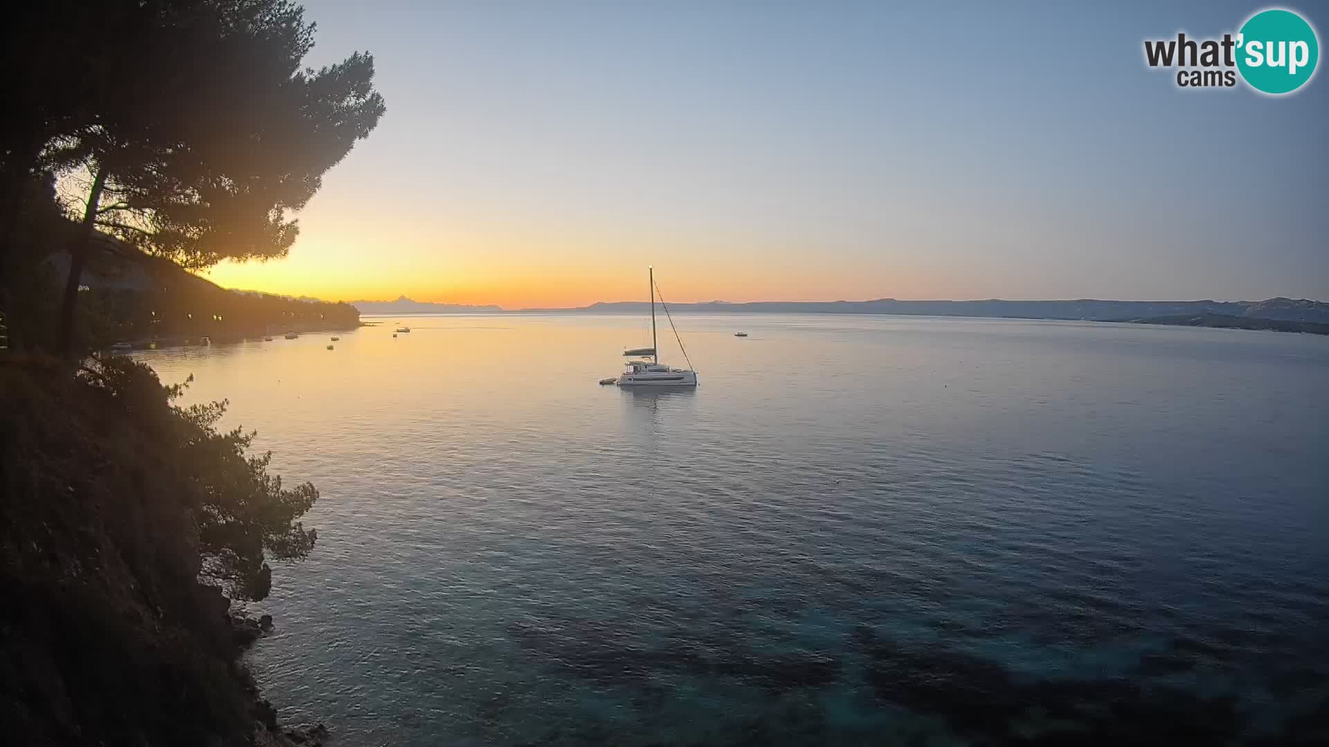 Web kamera Potočine Bol – Pogled uživo na plažu Borak, otok Brač