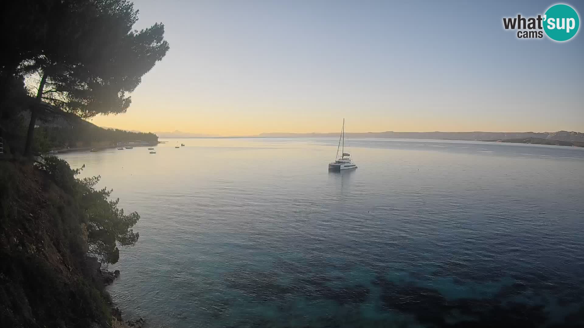 Web kamera Potočine Bol – Pogled uživo na plažu Borak, otok Brač