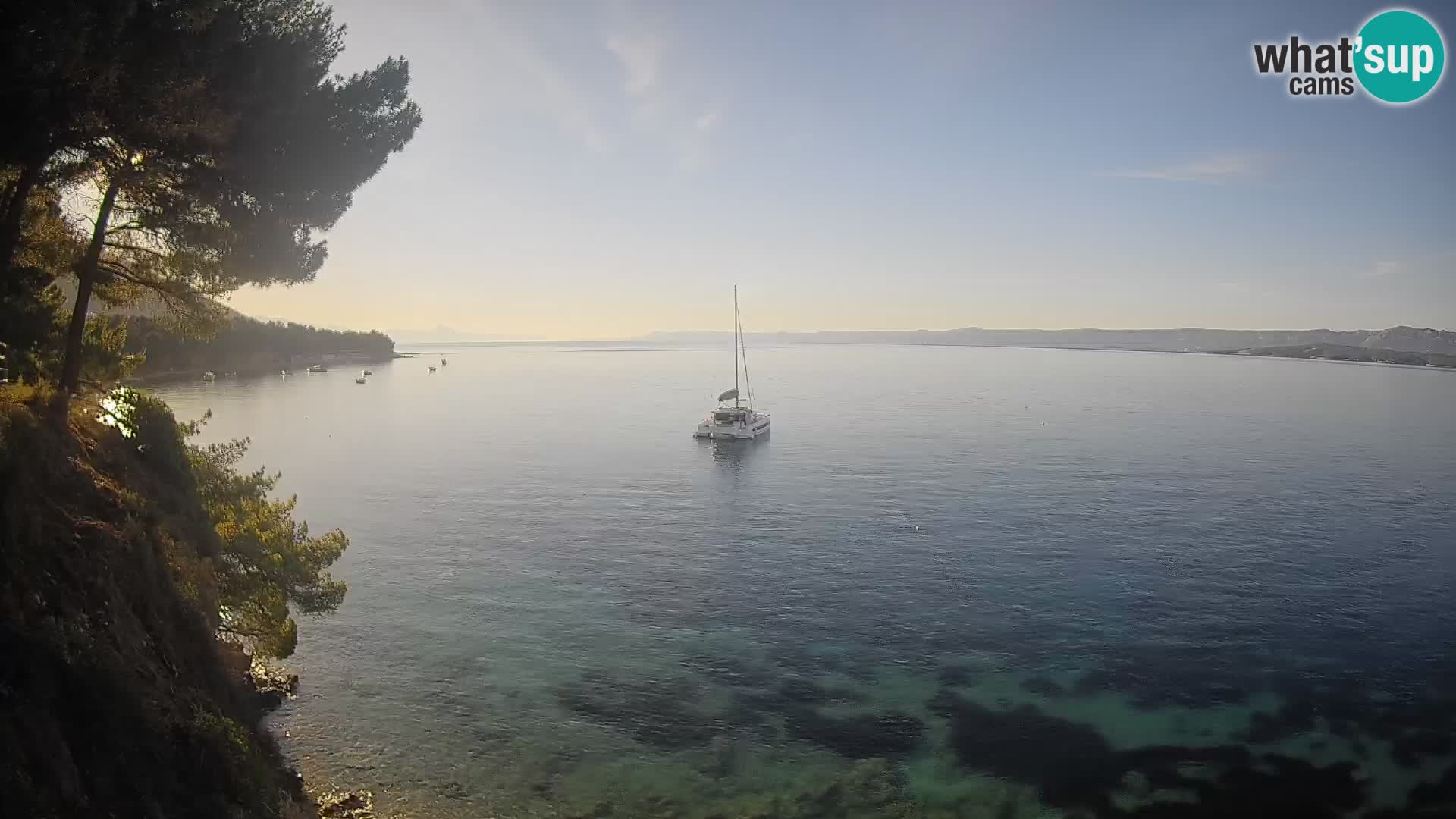 Web kamera Potočine Bol – Pogled uživo na plažu Borak, otok Brač