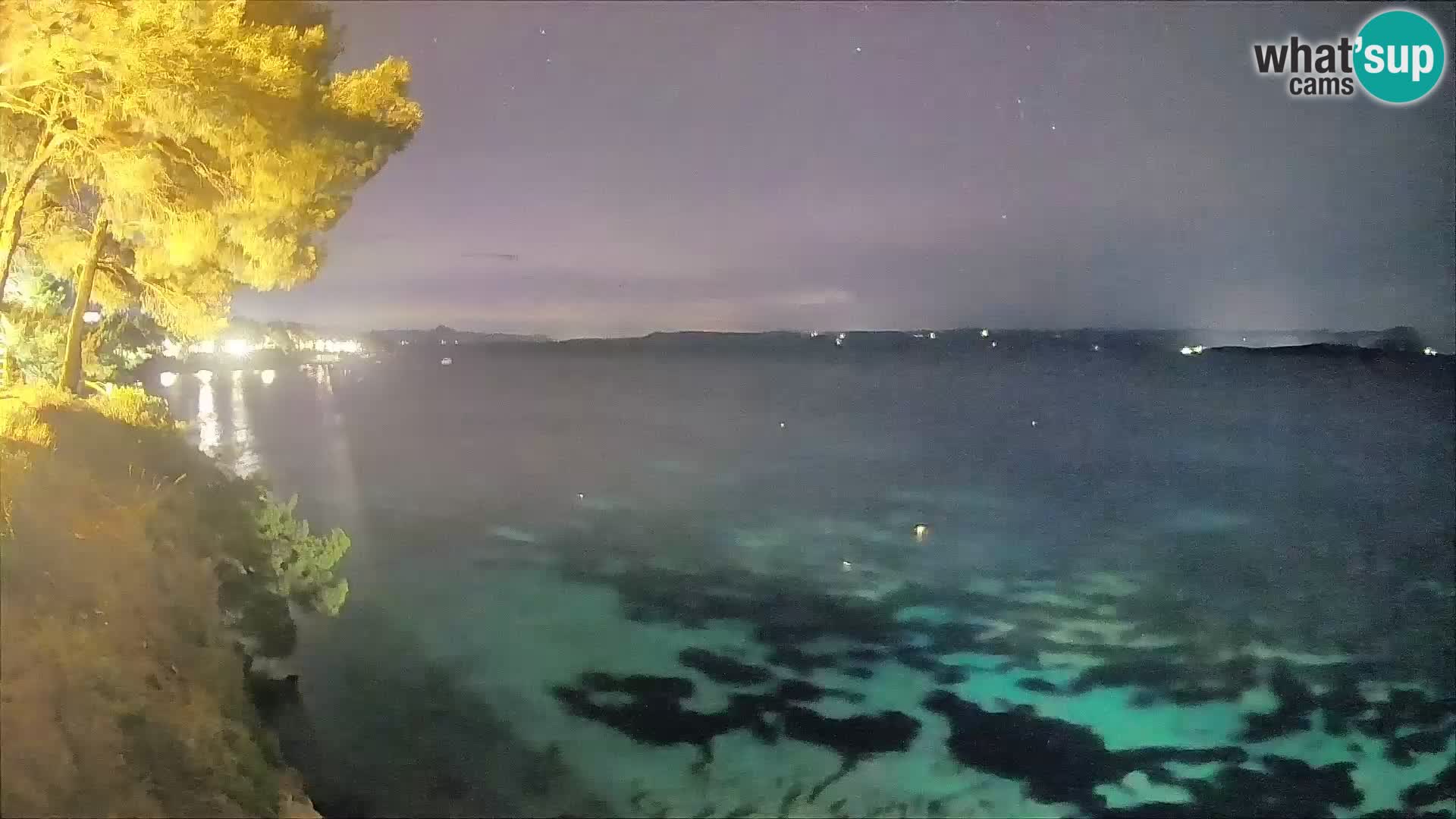 Webcam Spiaggia Potočine Bol – Vista live sulla spiaggia Borak, Isola di Brač