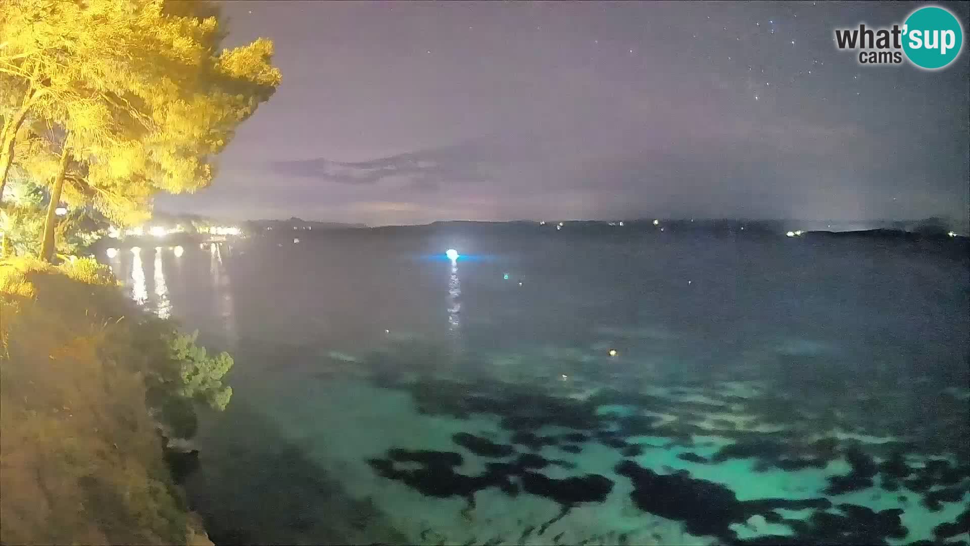 Web kamera Potočine Bol – Pogled uživo na plažu Borak, otok Brač