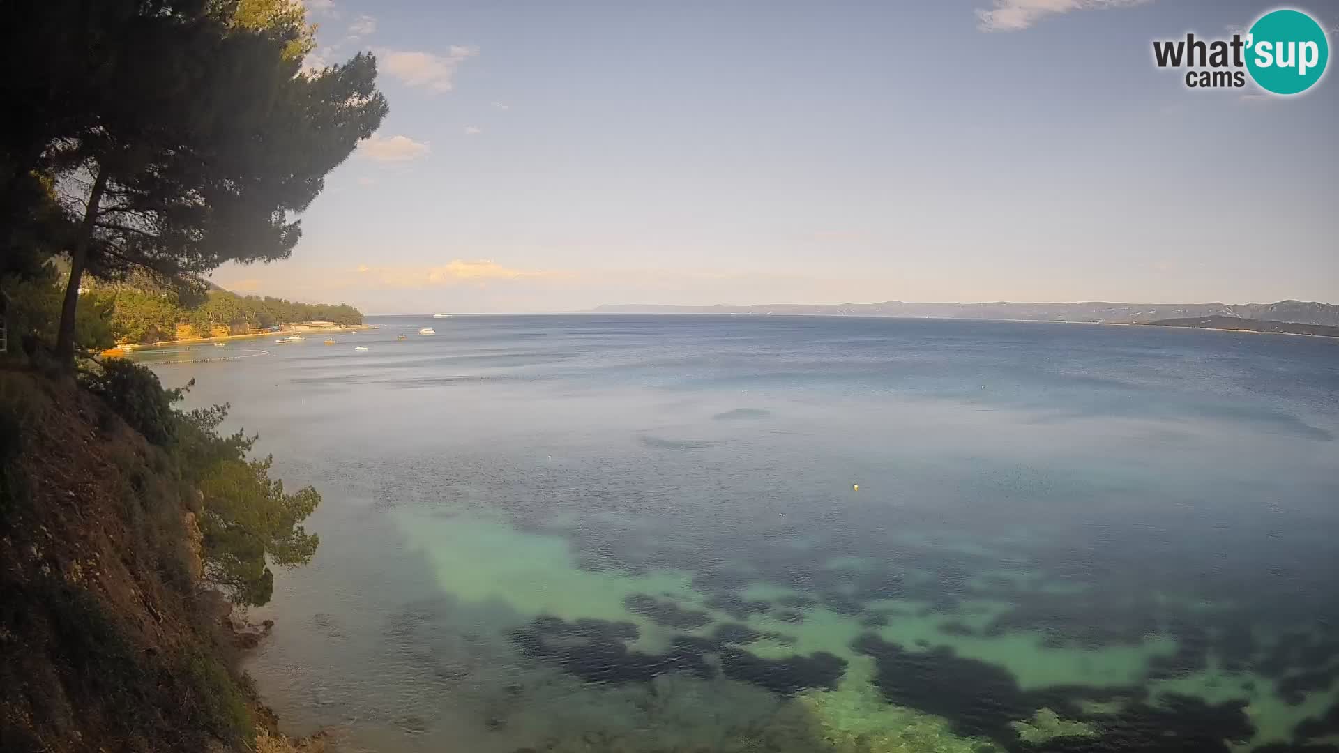 Spletna kamera Plaža Potočine Bol – Pogled v živo na plažo Borak, otok Brač