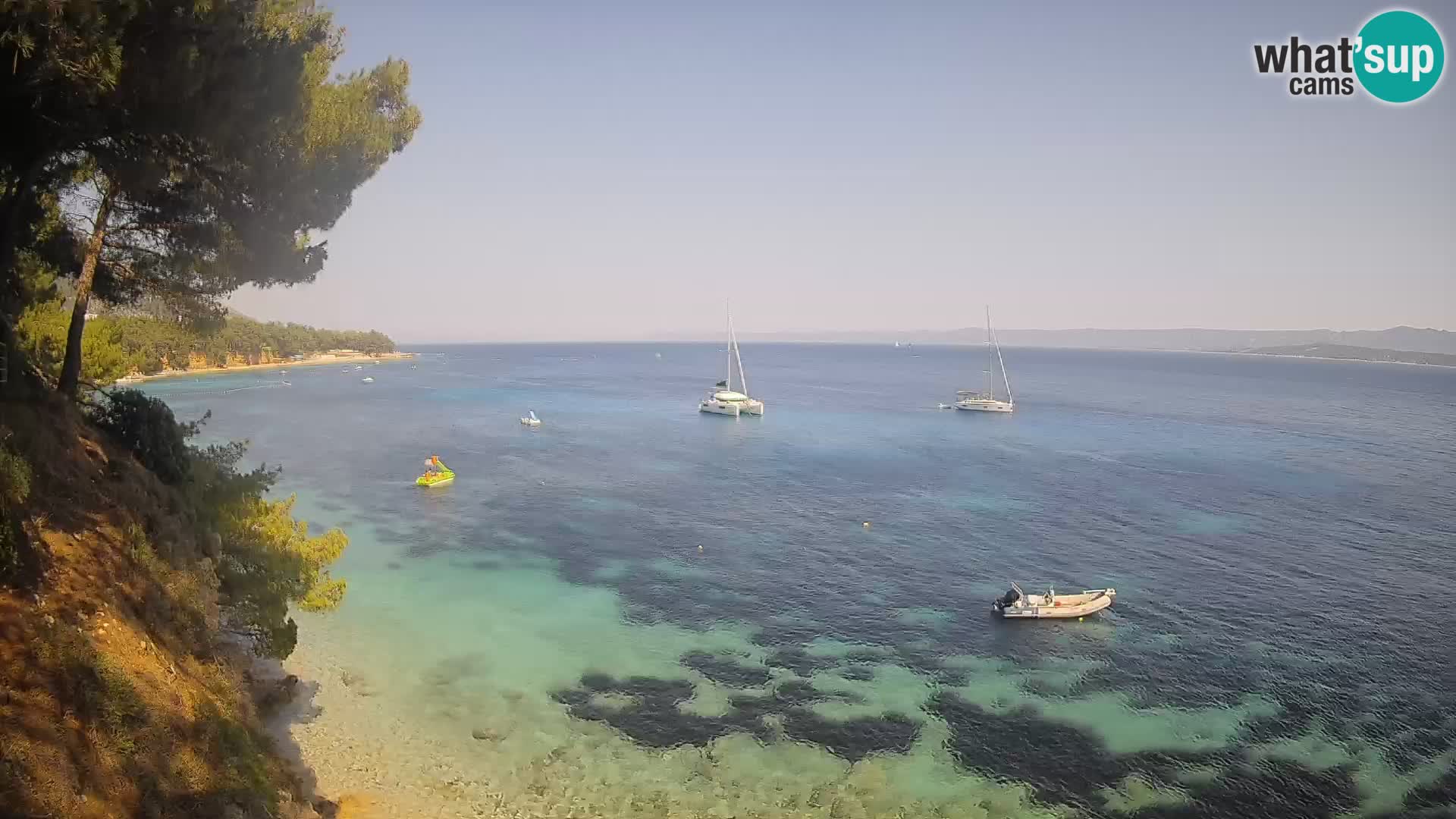 Spletna kamera Plaža Potočine Bol – Pogled v živo na plažo Borak, otok Brač