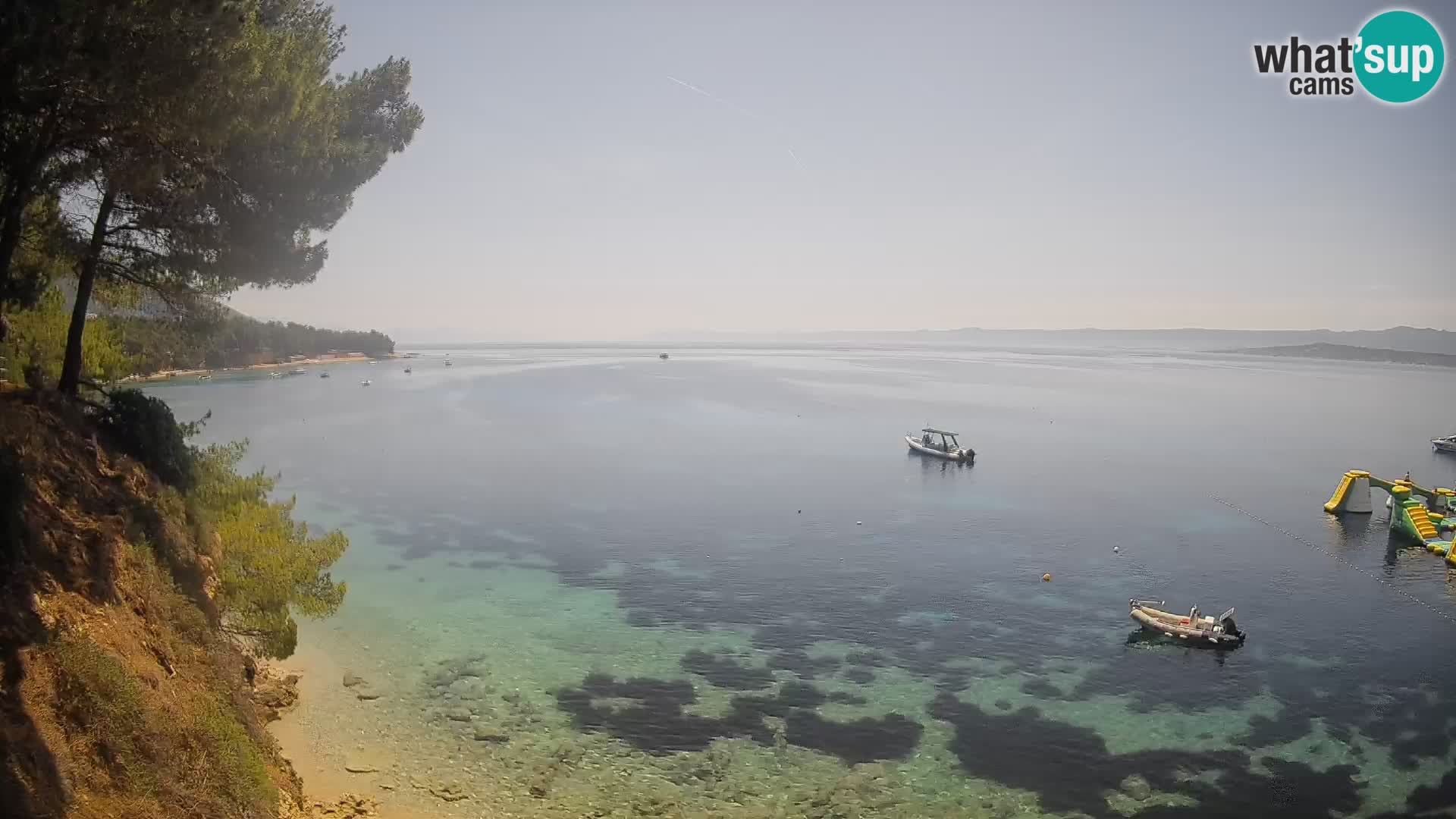 Spletna kamera Plaža Potočine Bol – Pogled v živo na plažo Borak, otok Brač