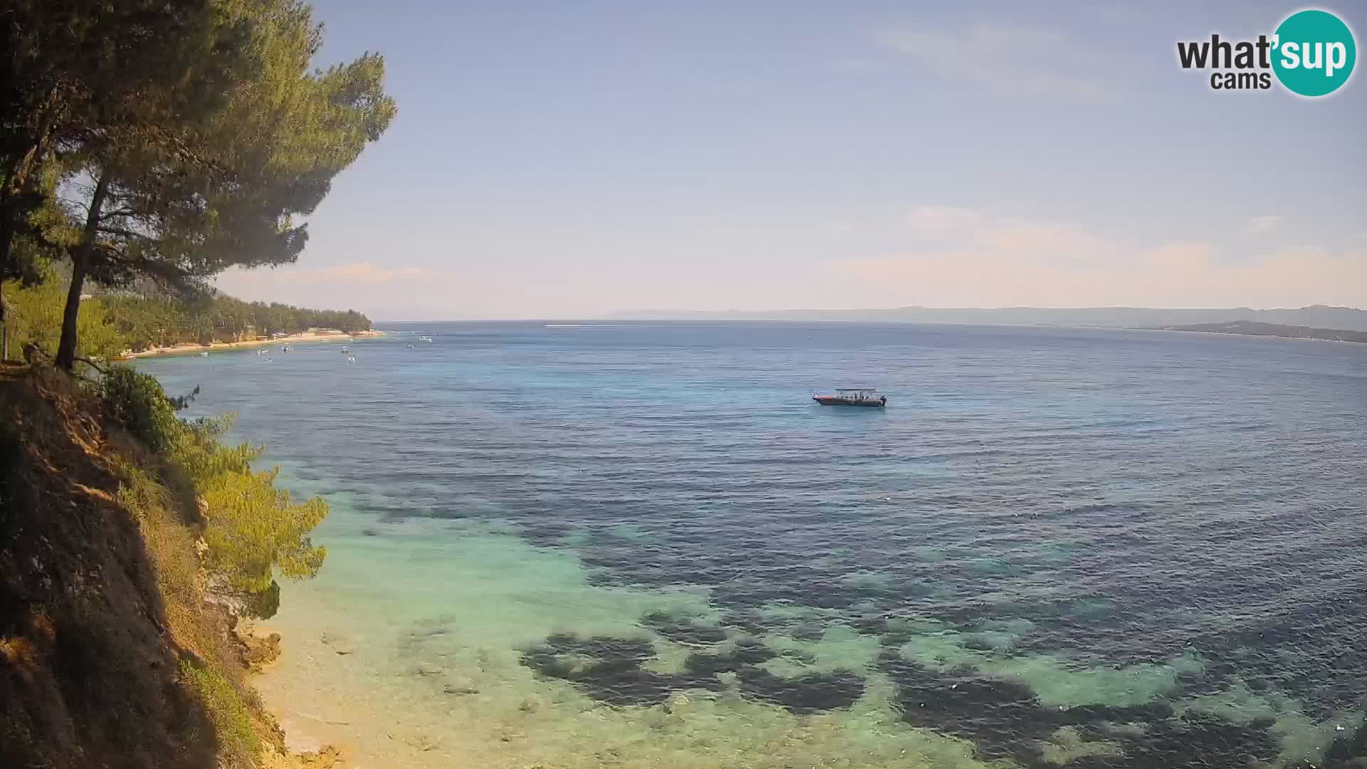 Spletna kamera Plaža Potočine Bol – Pogled v živo na plažo Borak, otok Brač