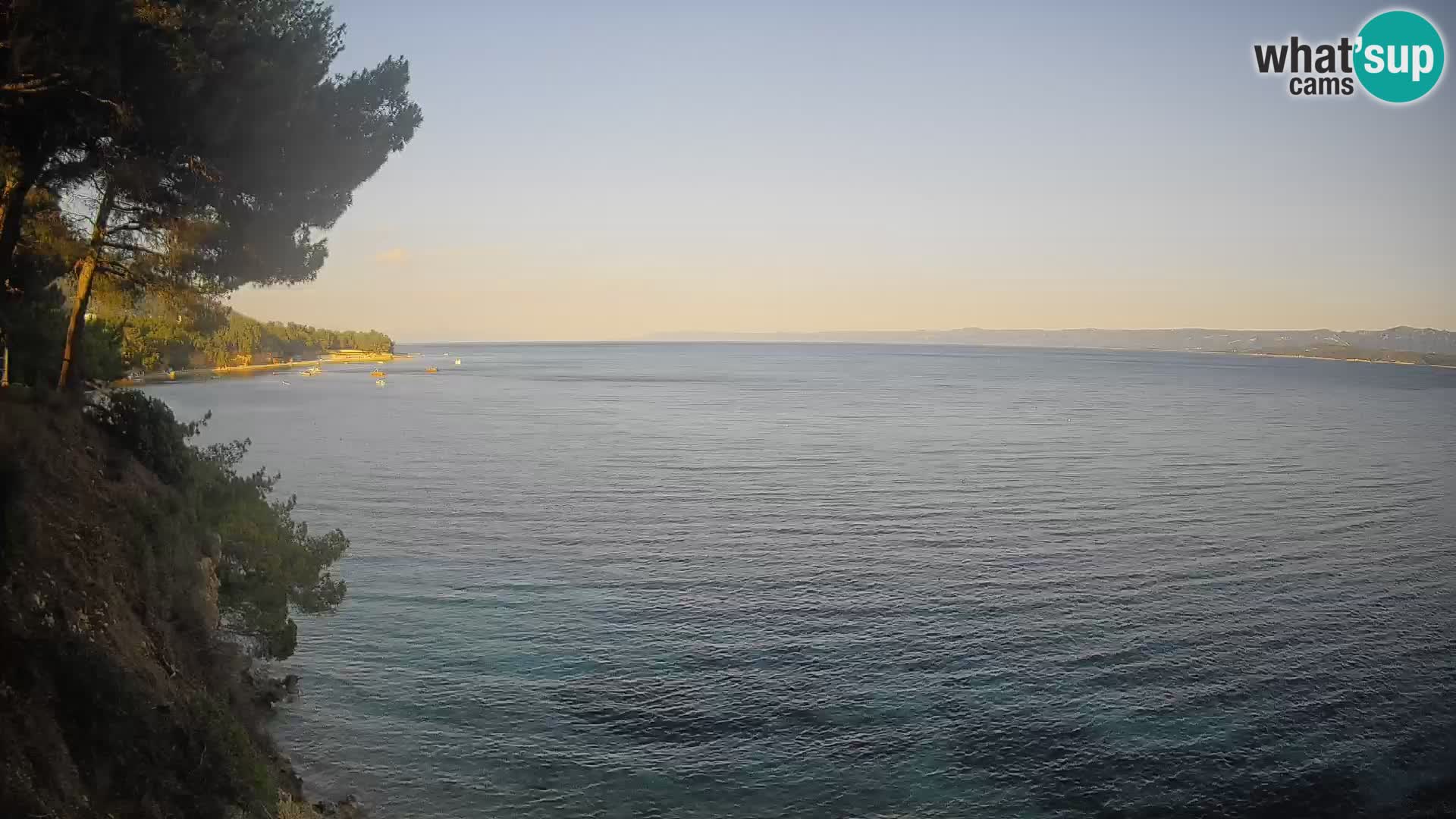 Spletna kamera Plaža Potočine Bol – Pogled v živo na plažo Borak, otok Brač