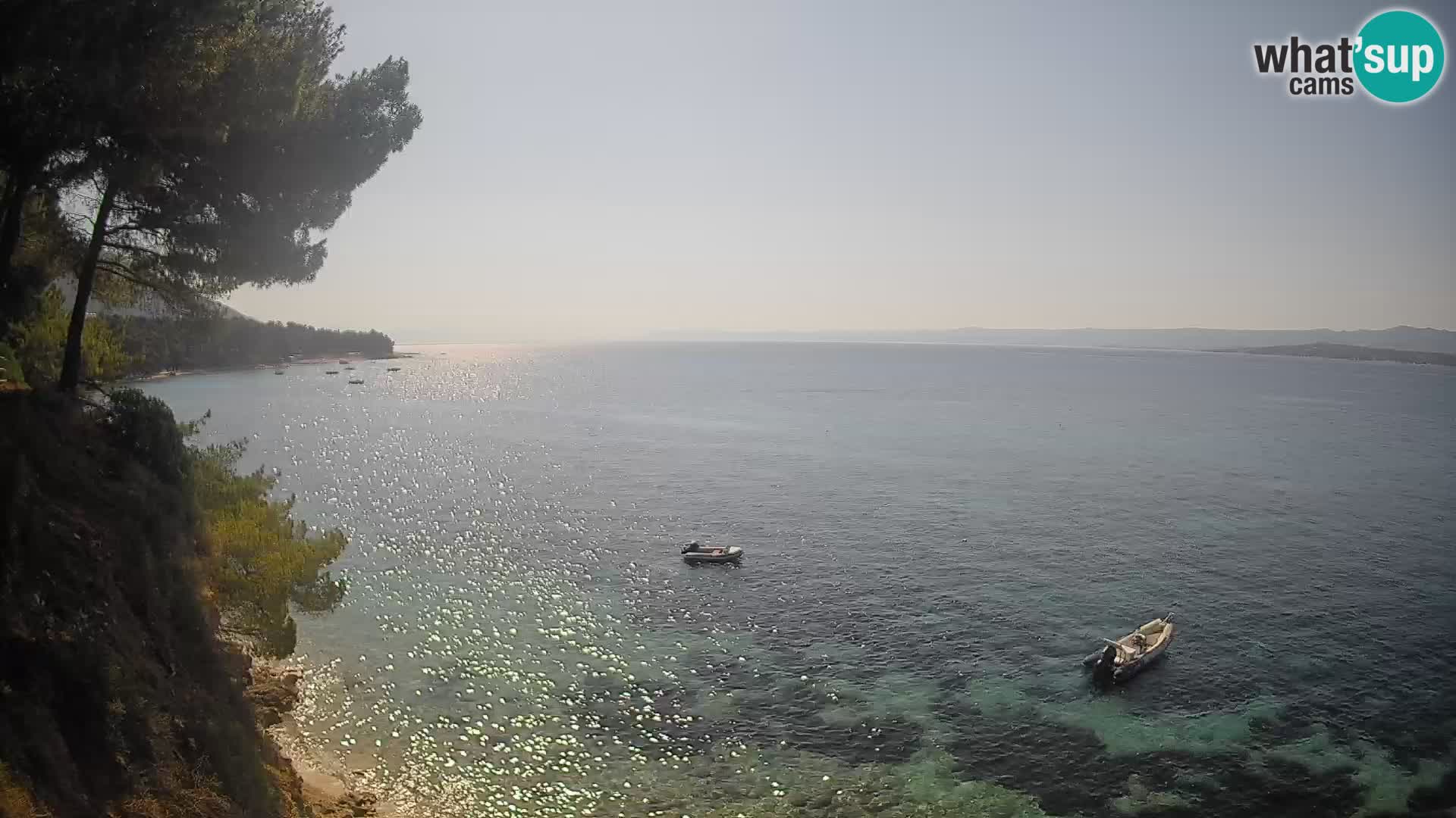 Spletna kamera Plaža Potočine Bol – Pogled v živo na plažo Borak, otok Brač