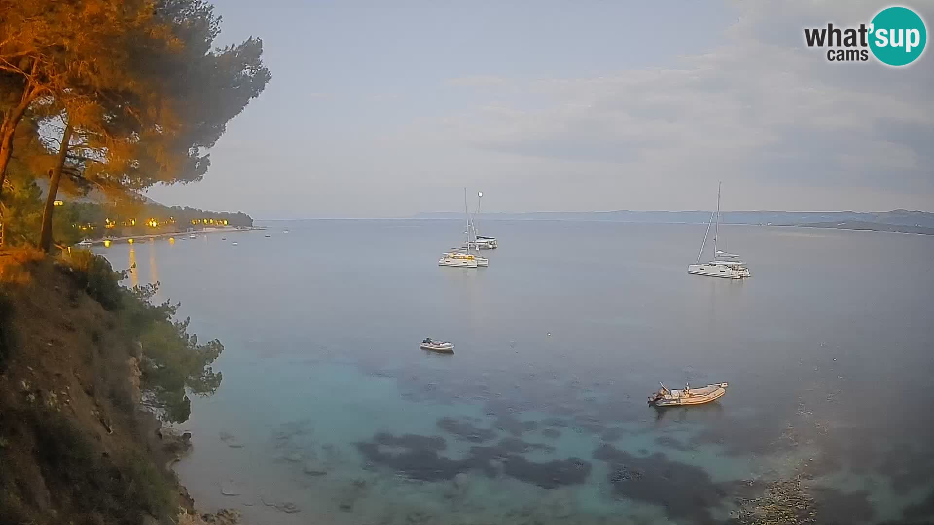 Web kamera Potočine Bol – Pogled uživo na plažu Borak, otok Brač