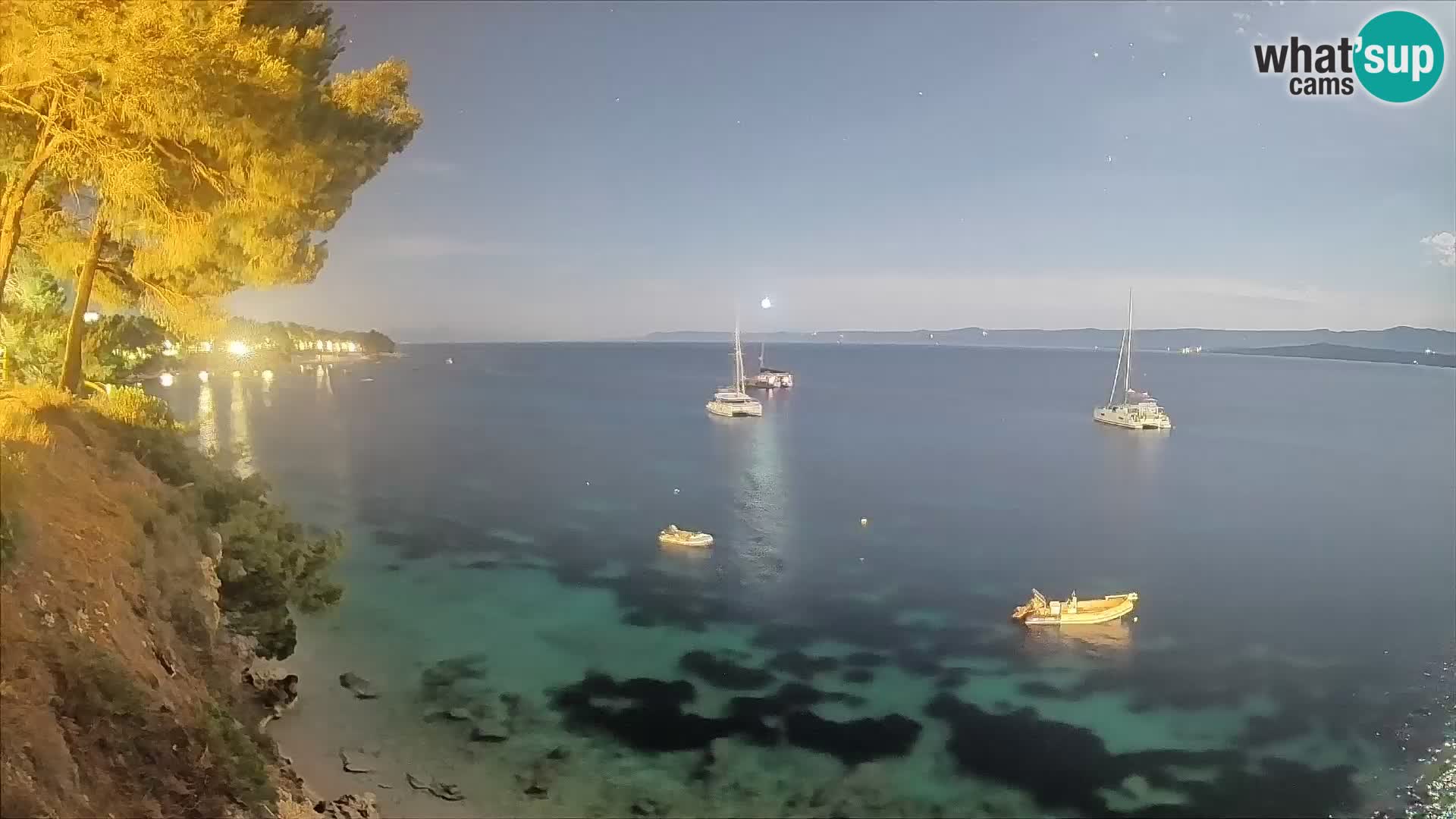 Web kamera Potočine Bol – Pogled uživo na plažu Borak, otok Brač
