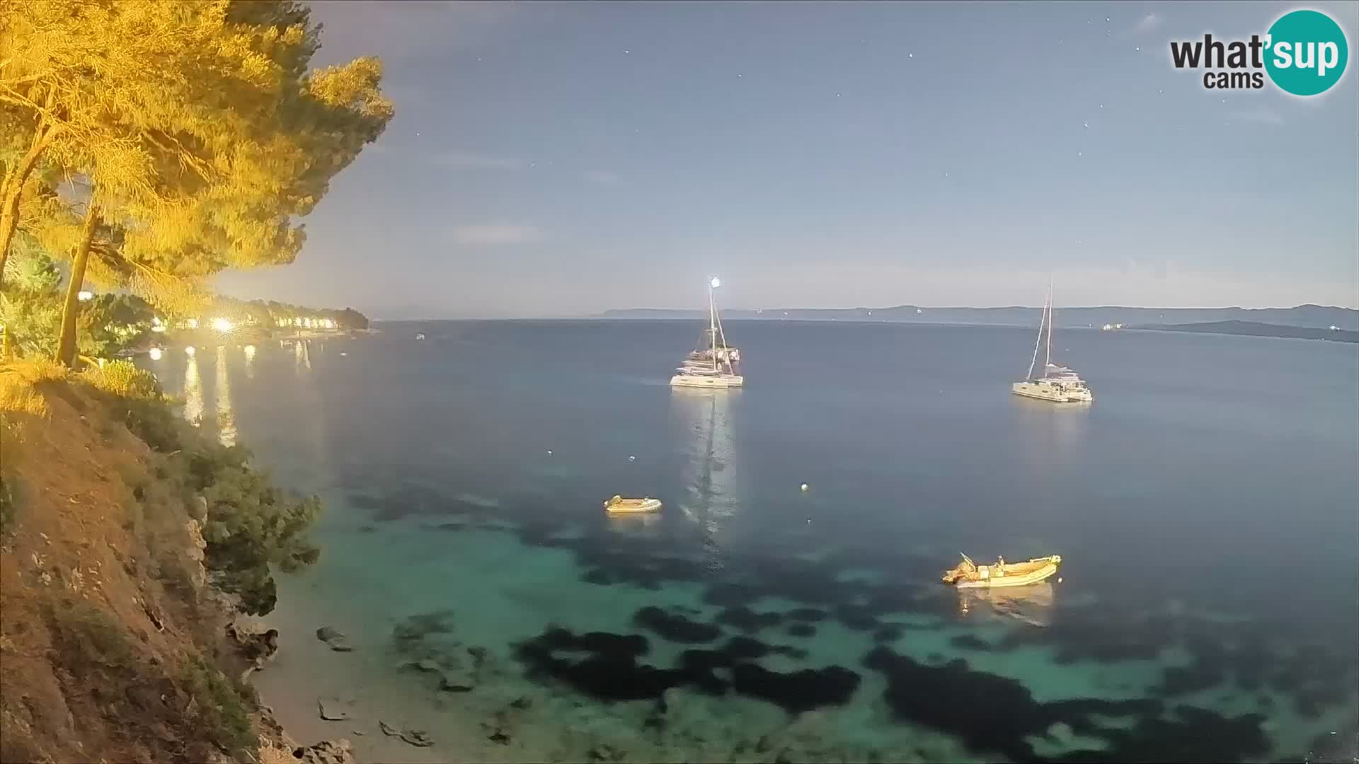 Web kamera Potočine Bol – Pogled uživo na plažu Borak, otok Brač