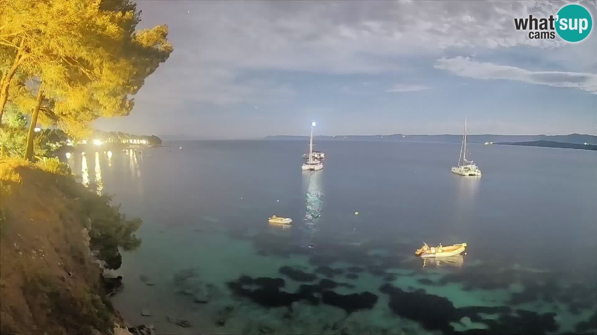 Web kamera Potočine Bol – Pogled uživo na plažu Borak, otok Brač
